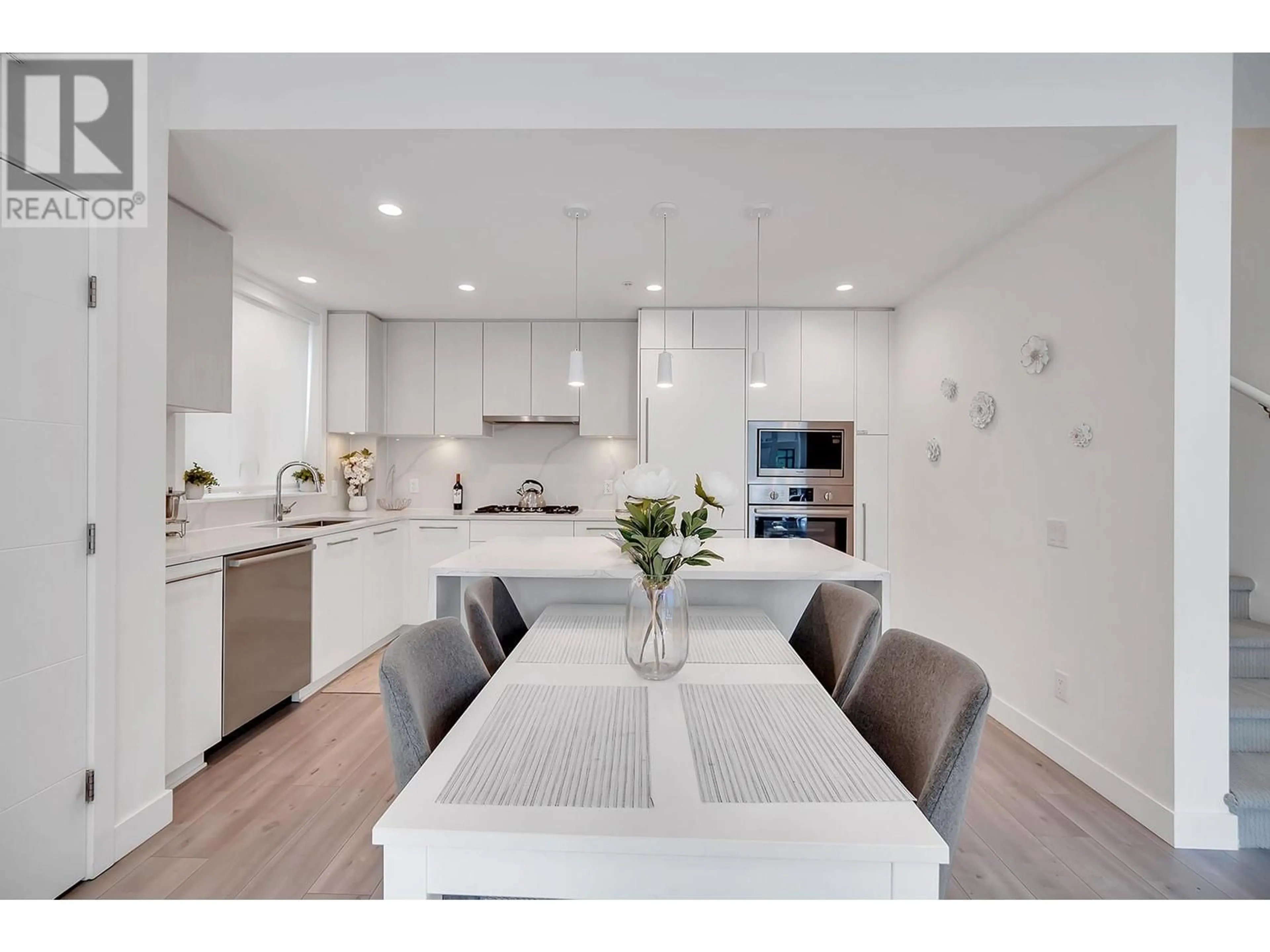 Contemporary kitchen, unknown for 245 - 2035 GLENAIRE DRIVE, North Vancouver British Columbia V7P1Y2