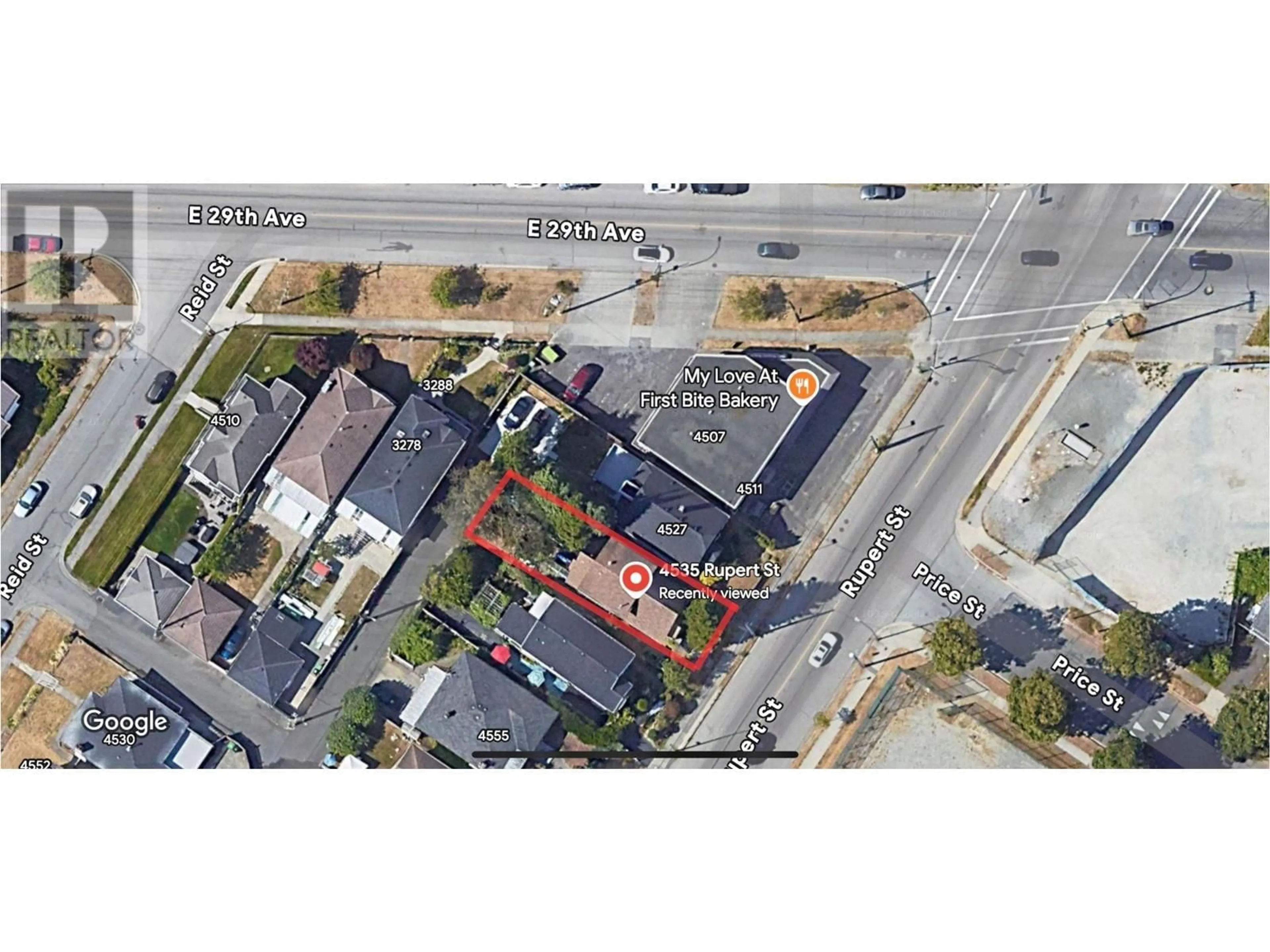 A pic from outside/outdoor area/front of a property/back of a property/a pic from drone, street for 4535 RUPERT STREET, Vancouver British Columbia V5R2J4