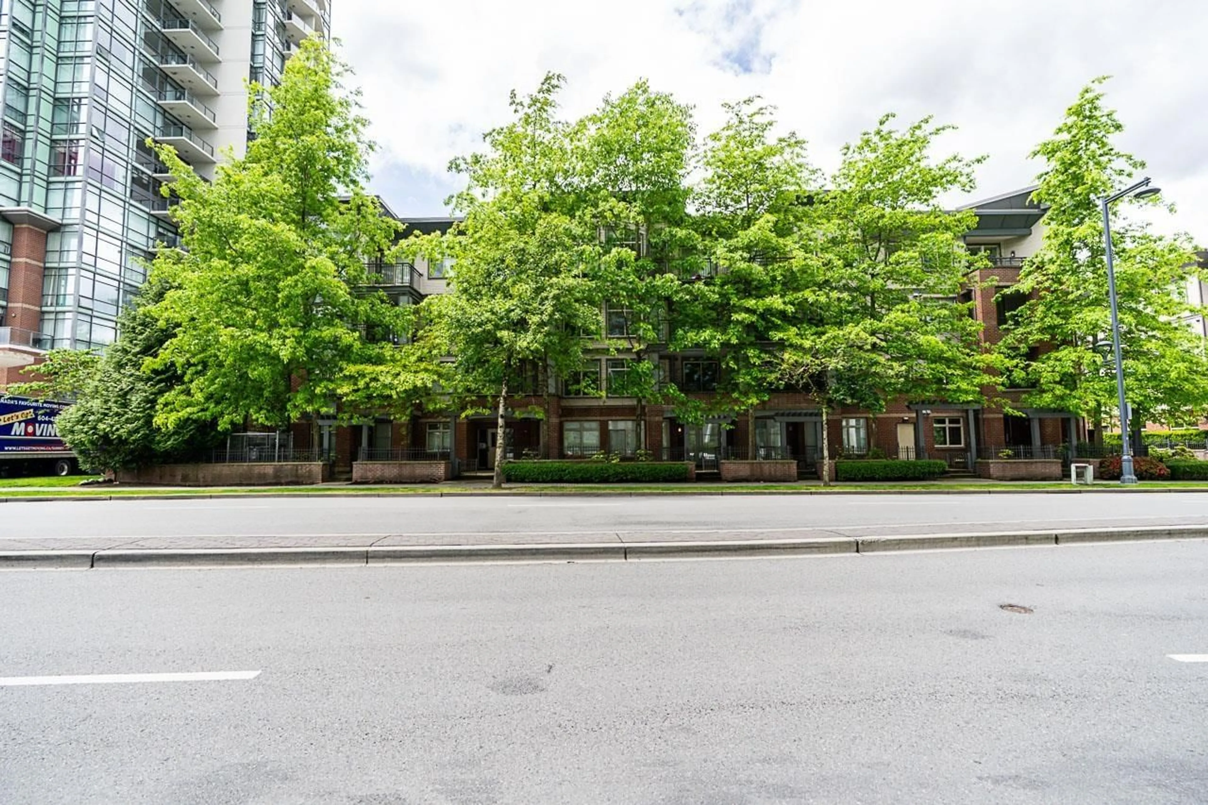 Patio, street for 205 - 10455 UNIVERSITY, Surrey British Columbia V3T0A5