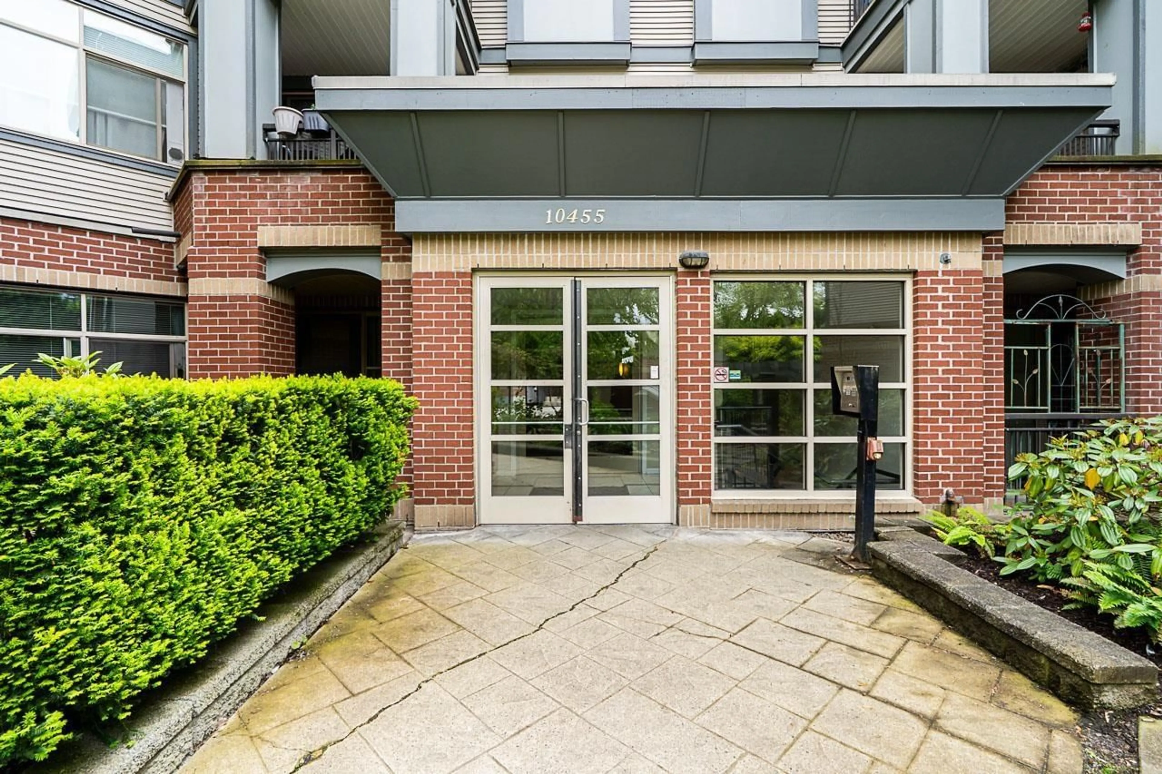 Unknown for 205 - 10455 UNIVERSITY, Surrey British Columbia V3T0A5