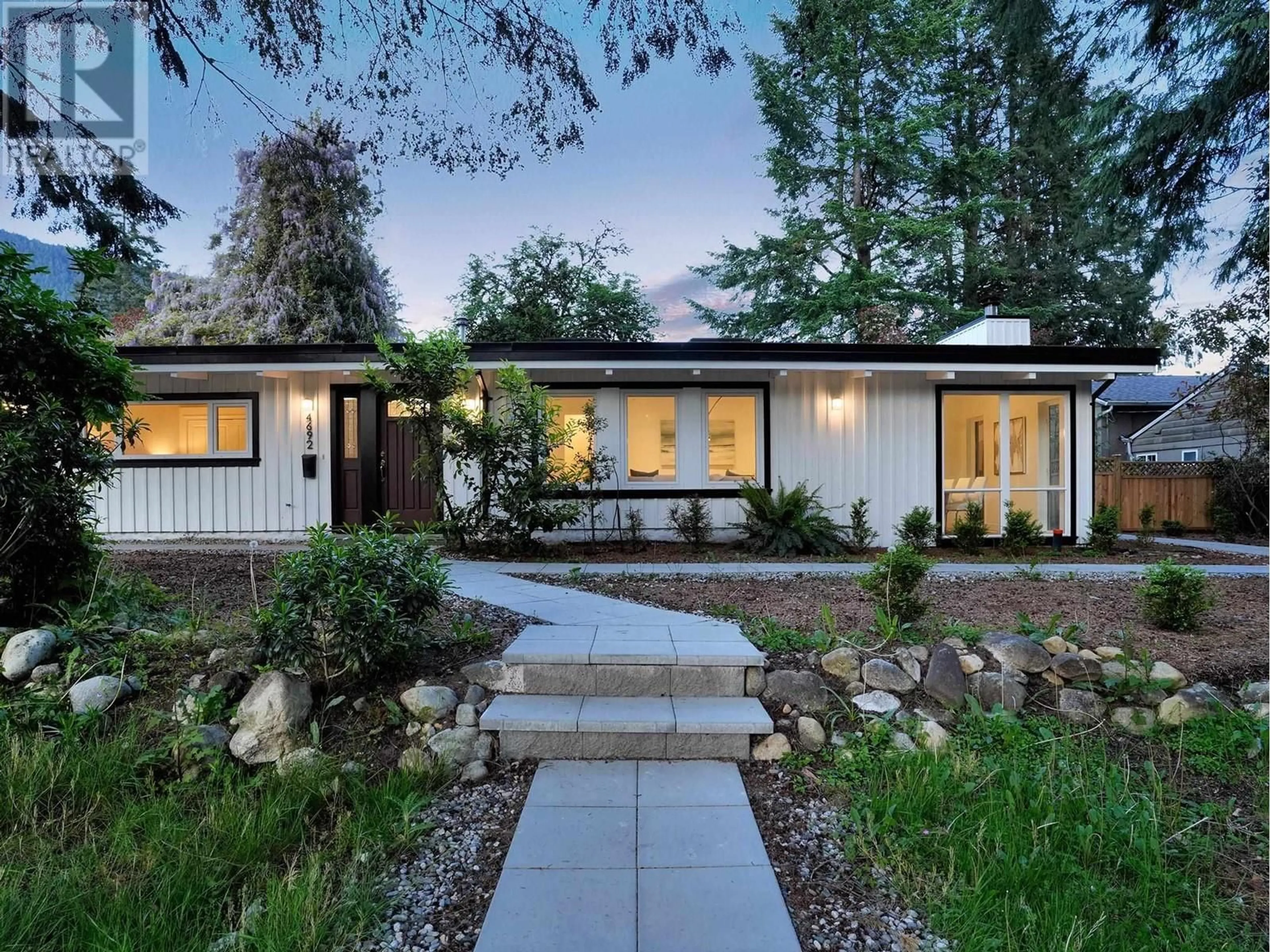 Unknown for 4692 GLENWOOD AVENUE, North Vancouver British Columbia V7R4G7