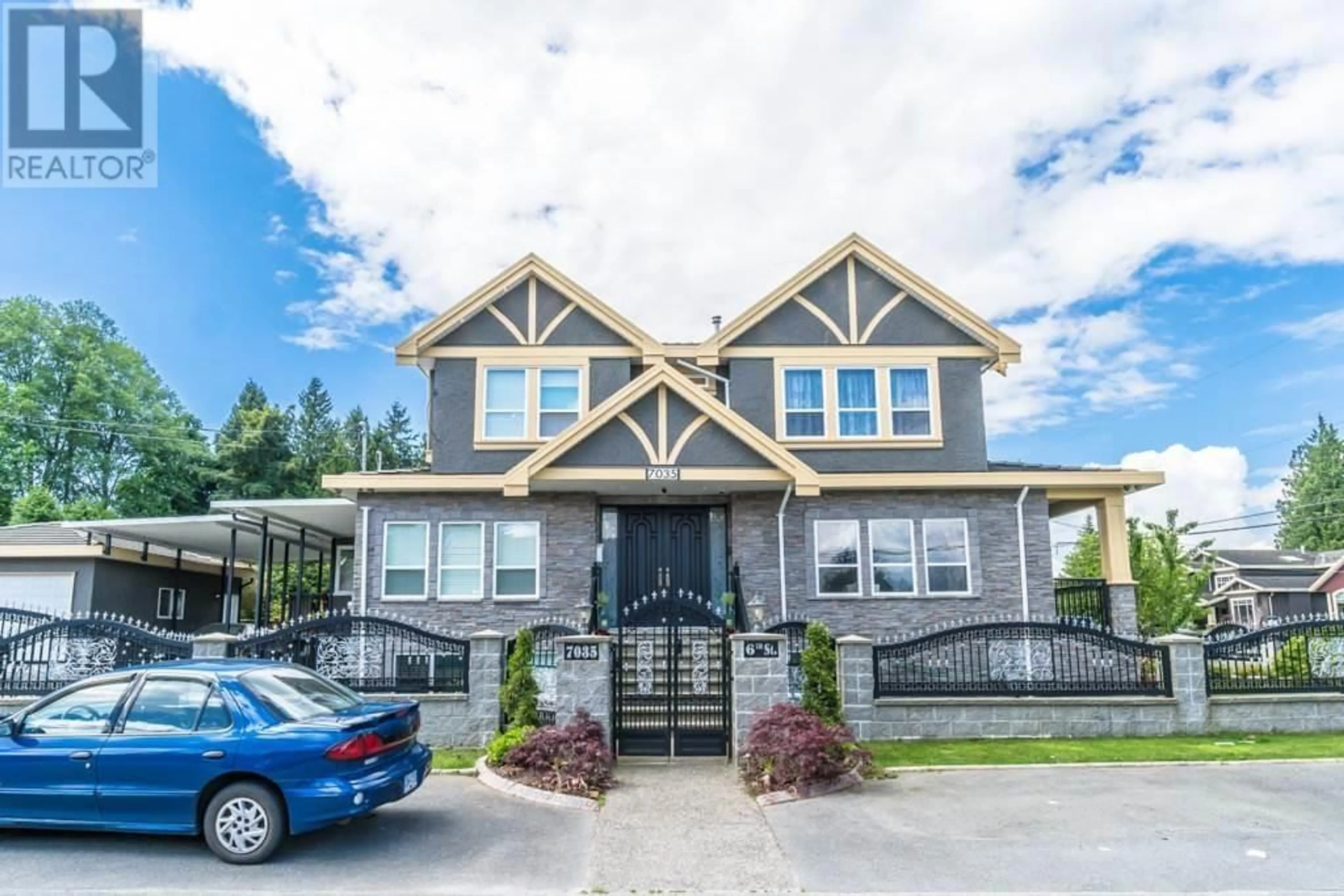 Home with vinyl exterior material, unknown for 7035 6TH STREET, Burnaby British Columbia V5E3T4