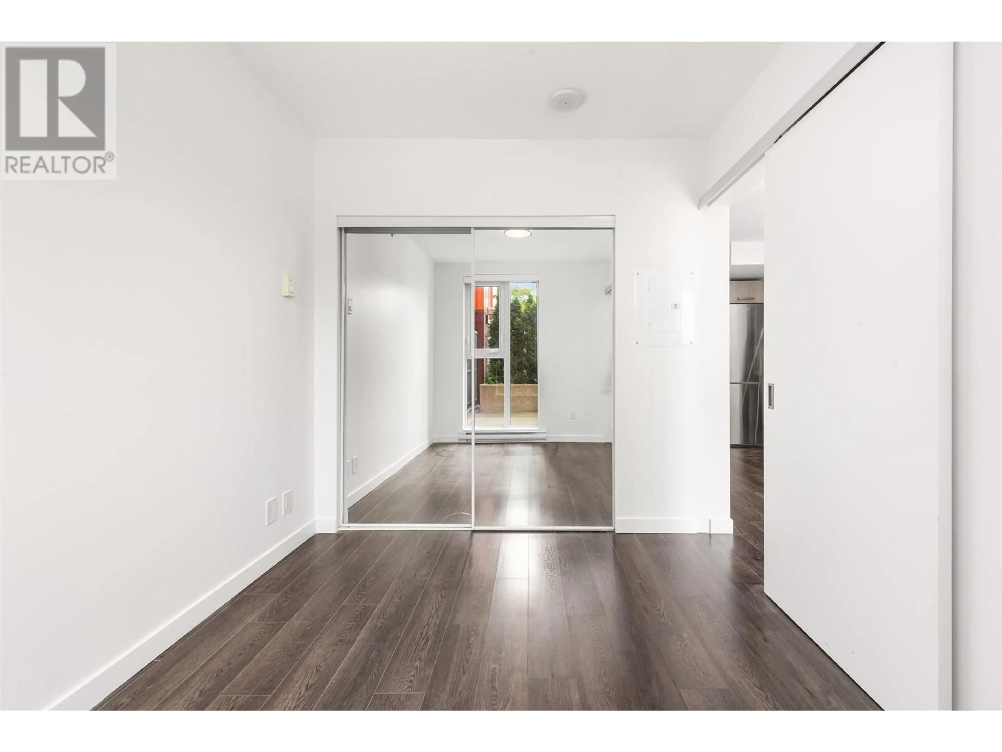 Indoor entryway for 263 - 955 HASTINGS STREET, Vancouver British Columbia V6A0G8
