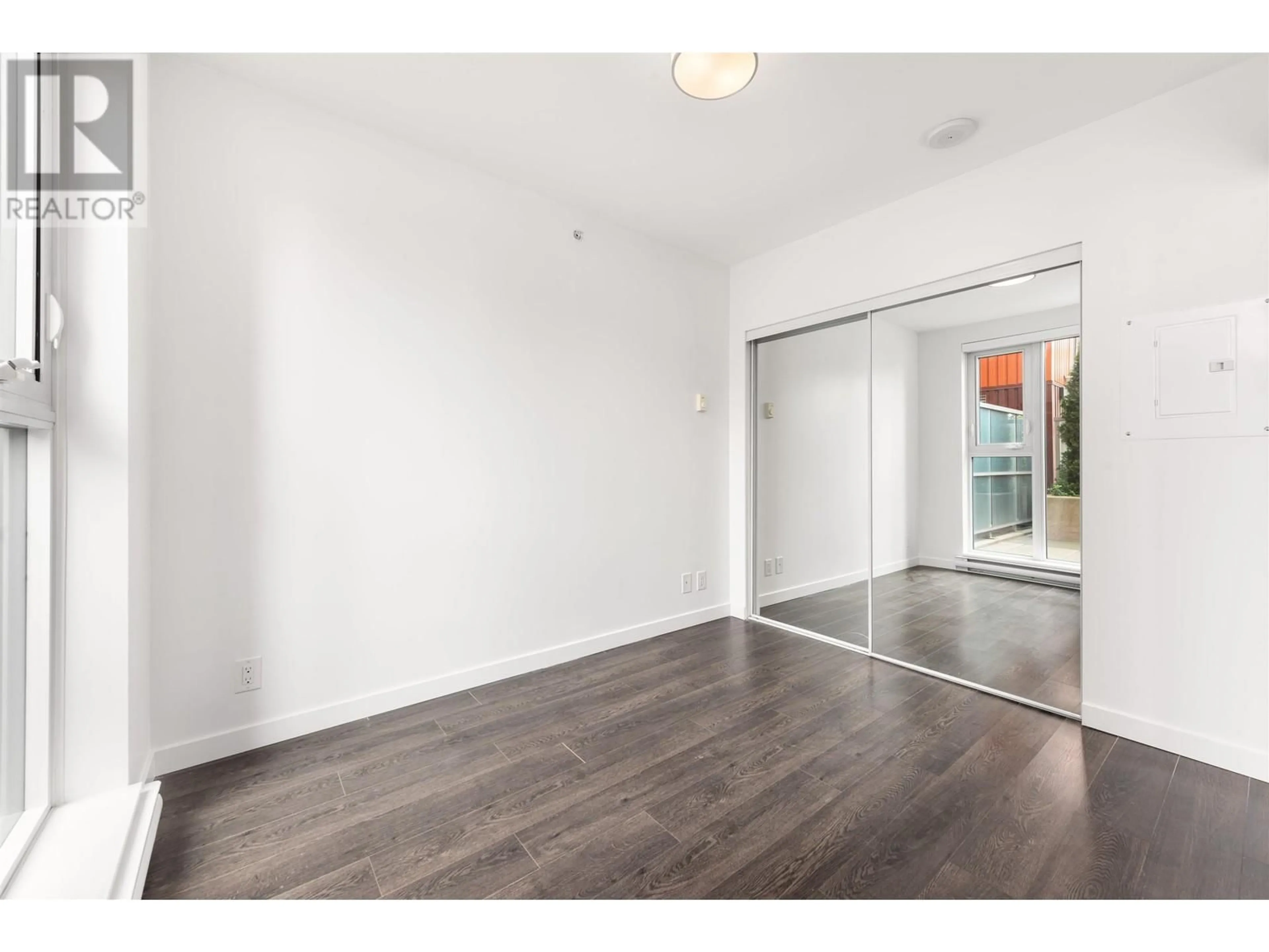 A pic of a room for 263 - 955 HASTINGS STREET, Vancouver British Columbia V6A0G8