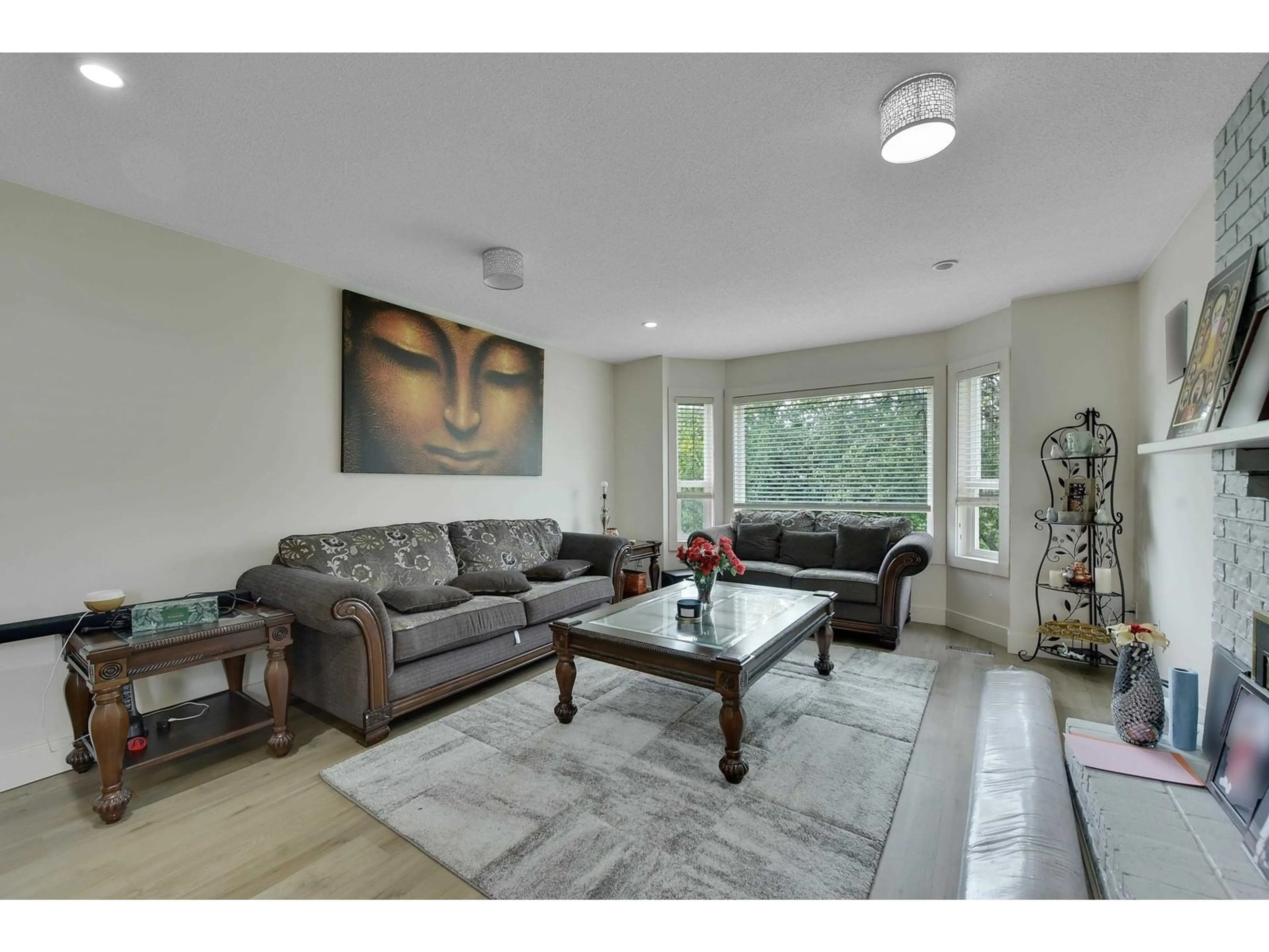 Living room with furniture, unknown for 15274 85, Surrey British Columbia V3S6J1