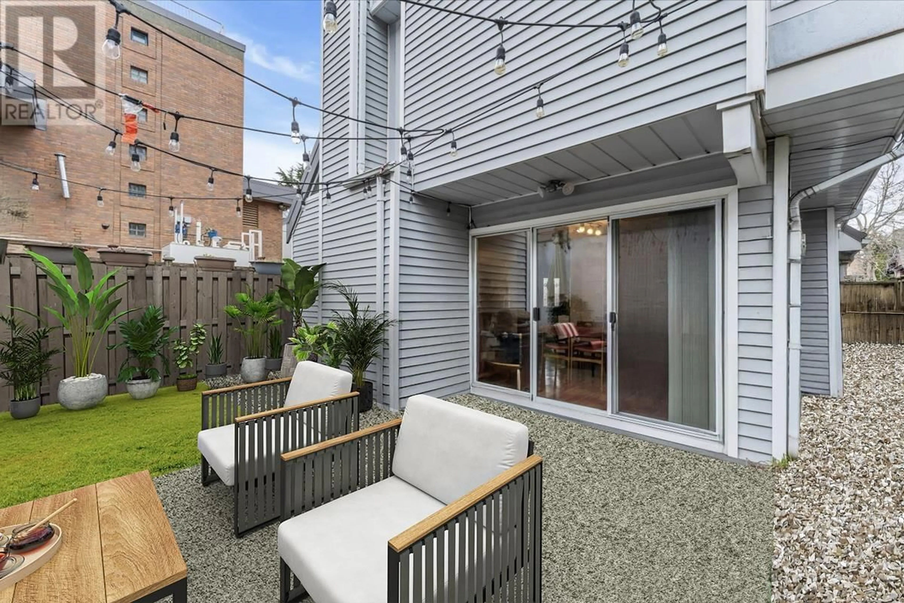 Patio, street for 3060 8TH AVENUE, Vancouver British Columbia V6K2C1