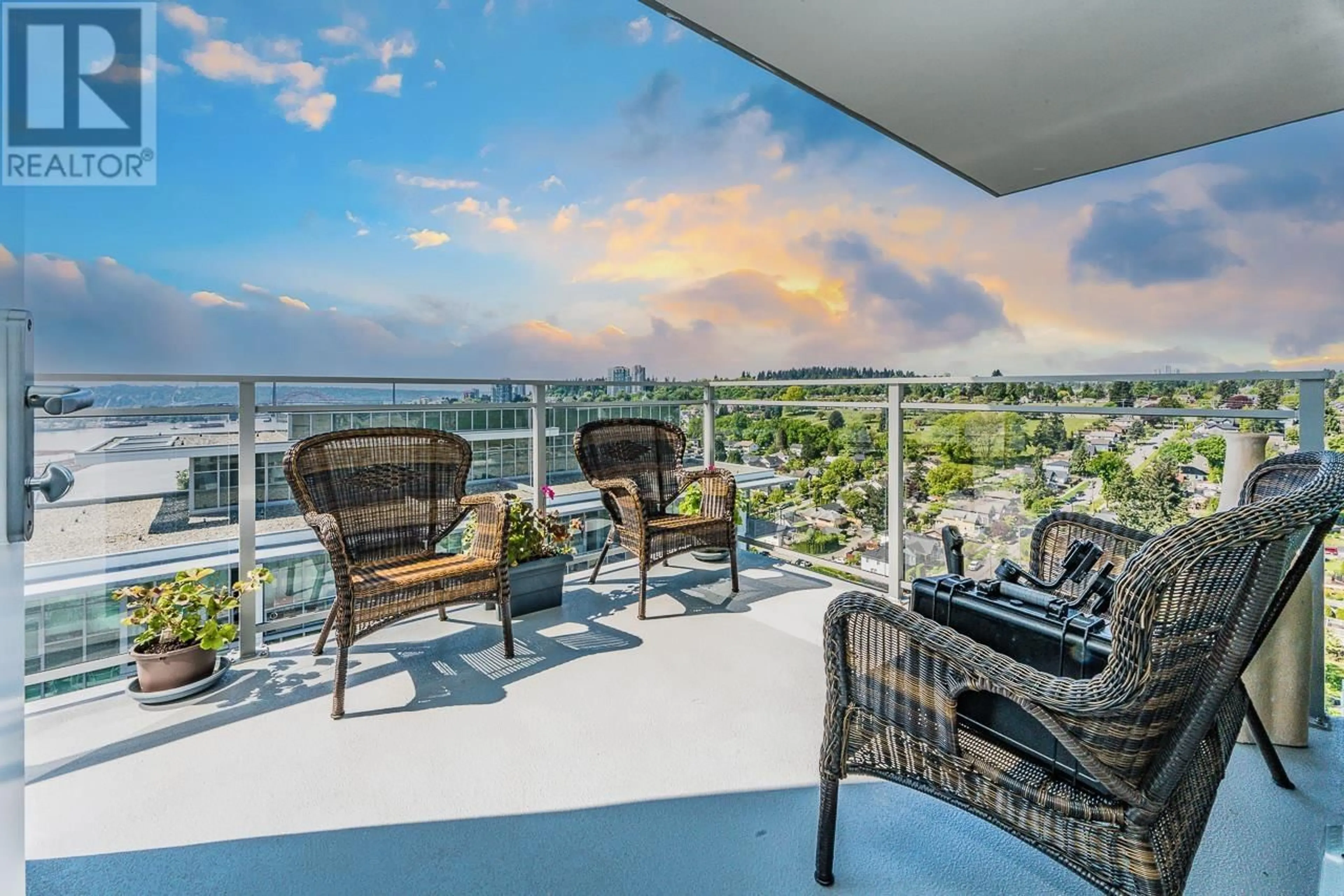 Balcony in the apartment, water/lake/river/ocean view for 2102 - 258 NELSON'S COURT, New Westminster British Columbia V3L0J9