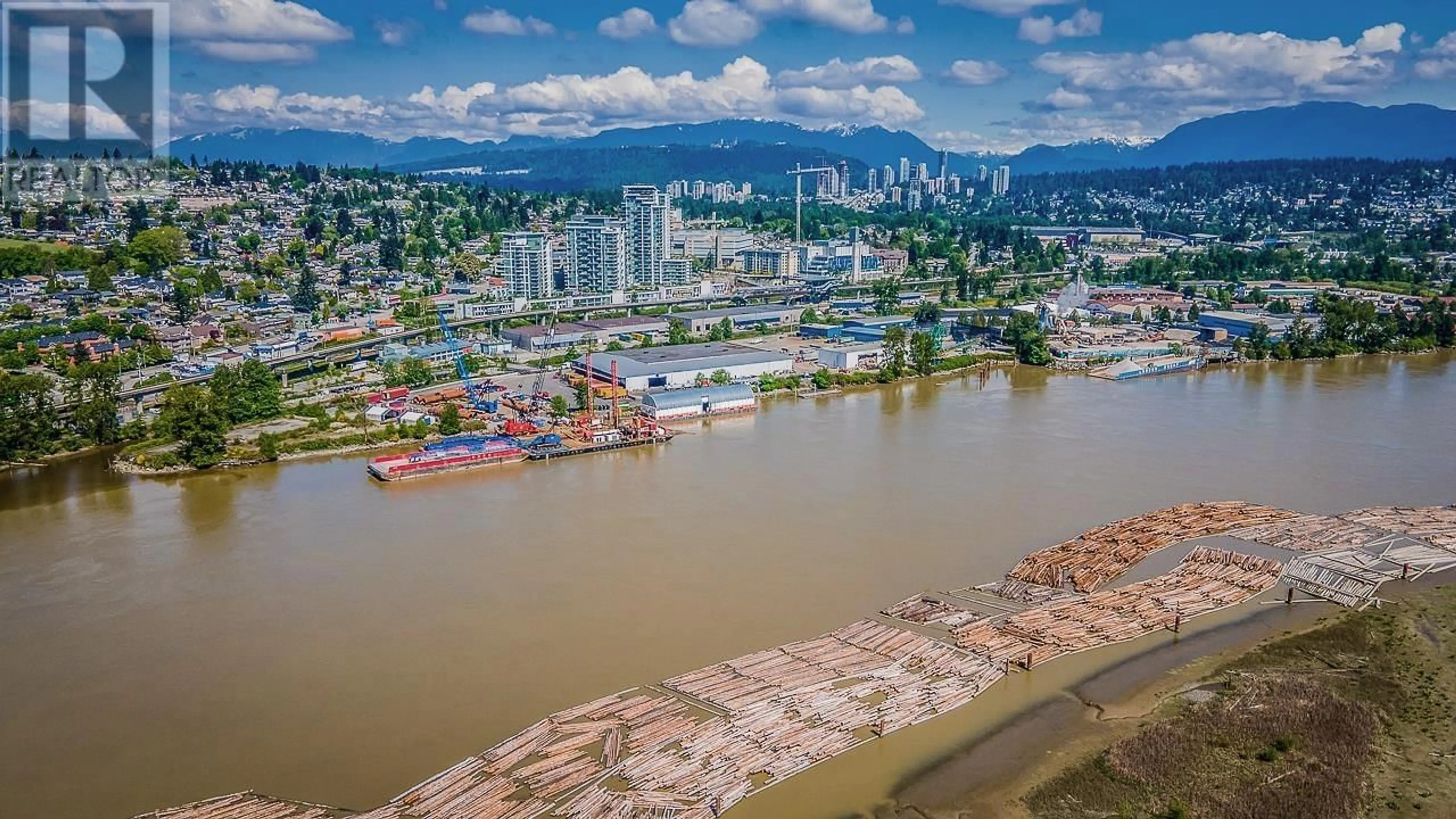 A pic from outside/outdoor area/front of a property/back of a property/a pic from drone, water/lake/river/ocean view for 2102 - 258 NELSON'S COURT, New Westminster British Columbia V3L0J9