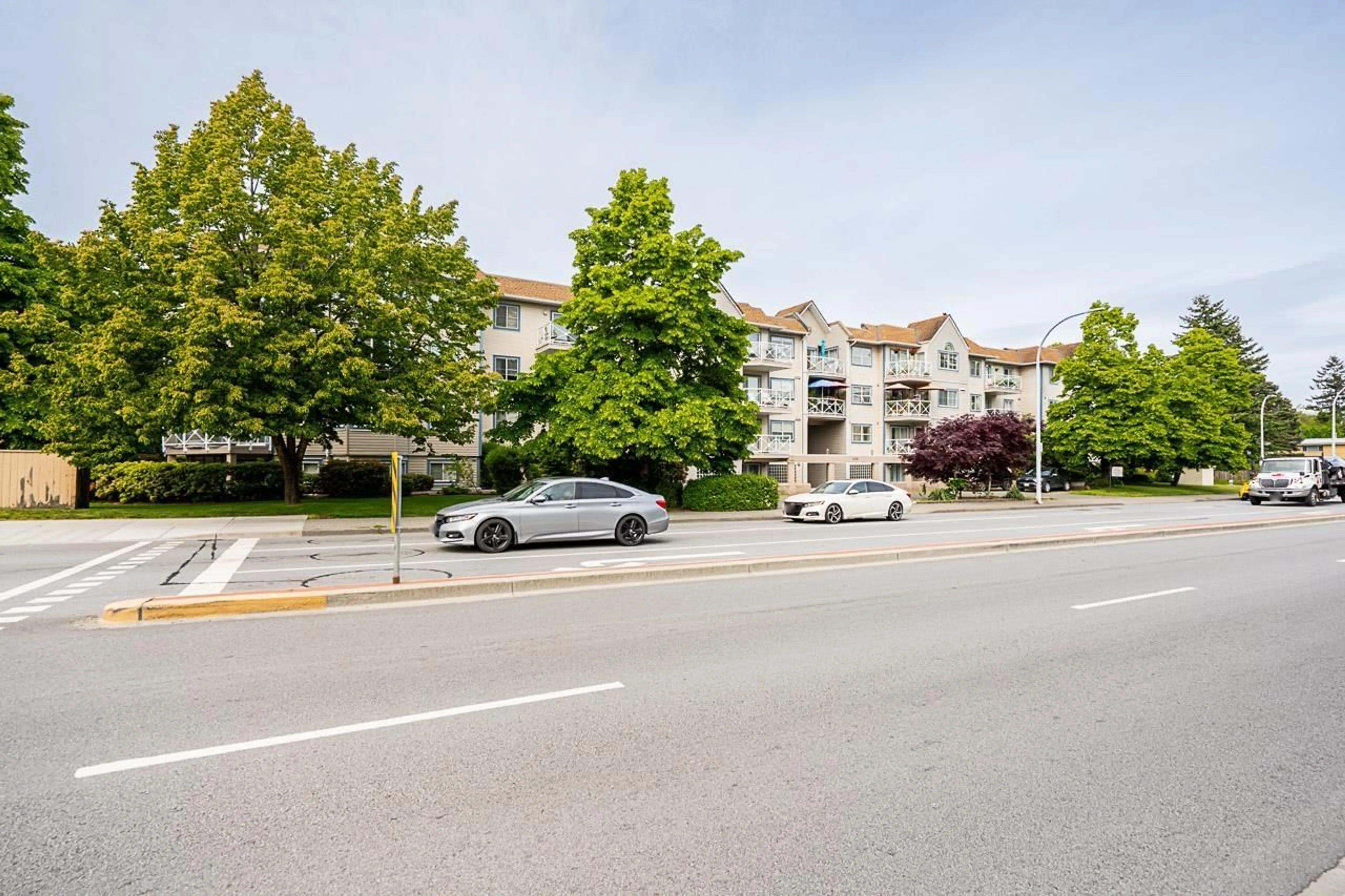Unknown for 311 - 12101 80, Surrey British Columbia V3W5V6