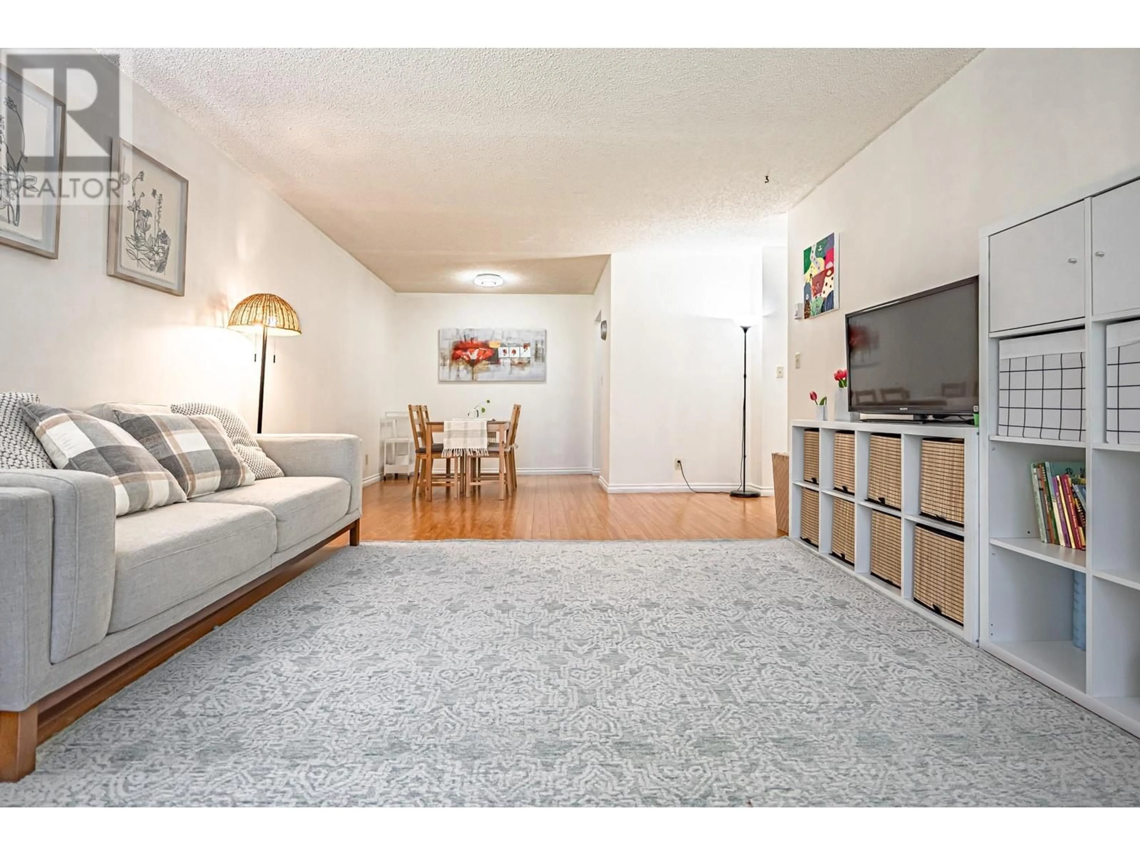 Living room with furniture, unknown for 203 - 5471 ARCADIA ROAD, Richmond British Columbia V6X2H1