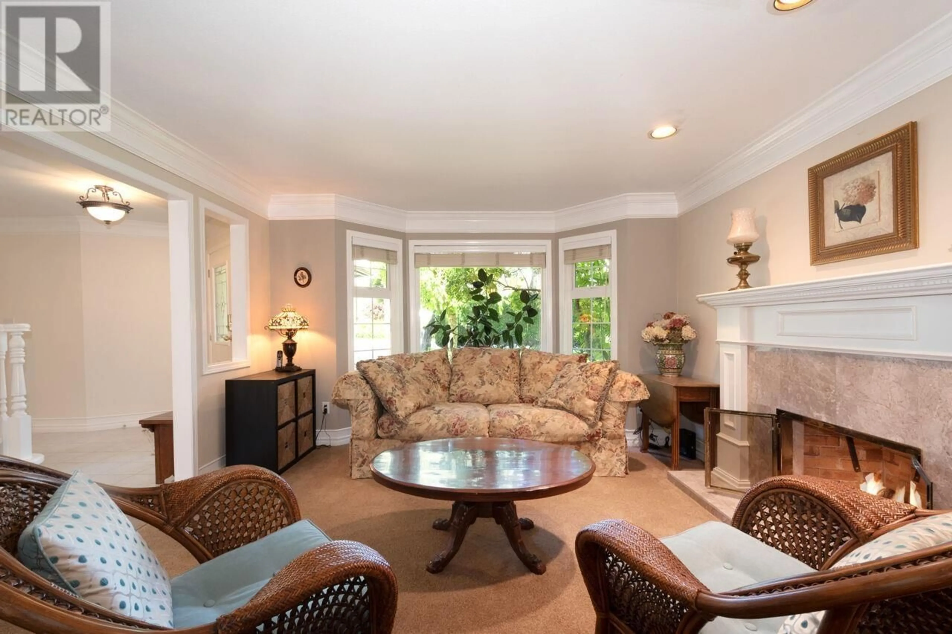 Living room with furniture, unknown for 5031 LINDEN DRIVE, Delta British Columbia V4K3A2