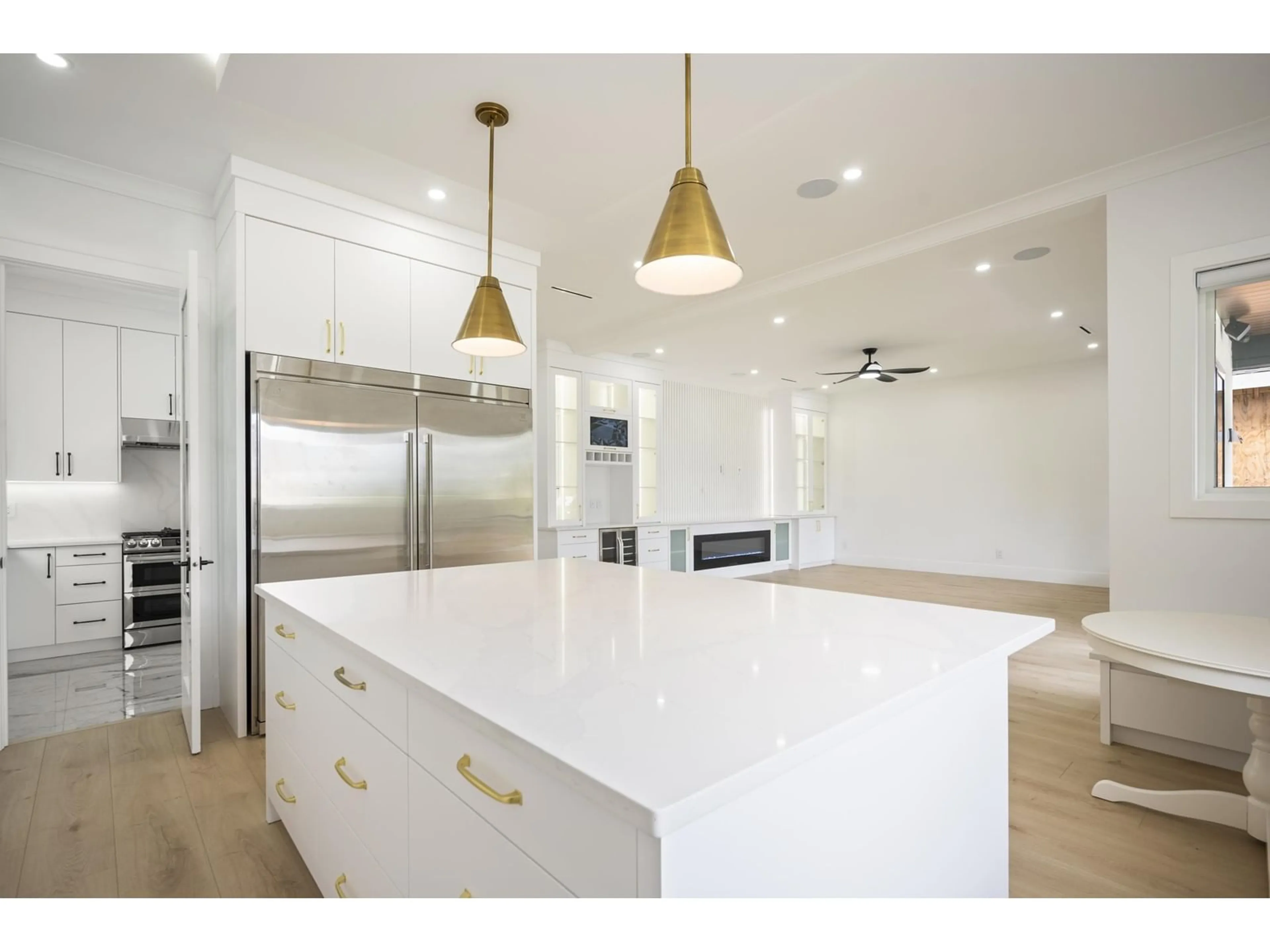 Open concept kitchen, unknown for 10116 172A, Surrey British Columbia V4N4H6