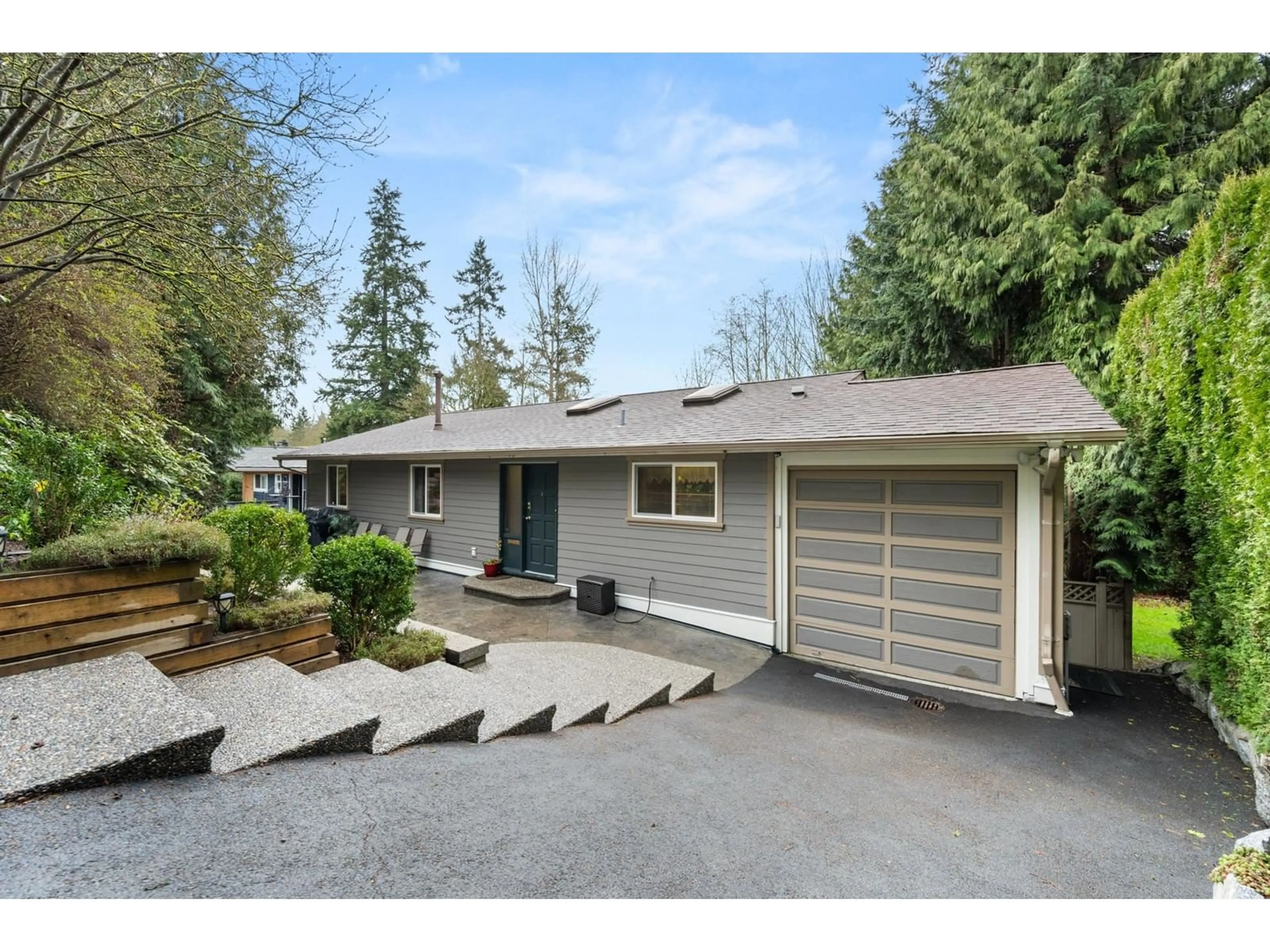 Home with vinyl exterior material, street for 7433 BARRYMORE, Delta British Columbia V4C6X5