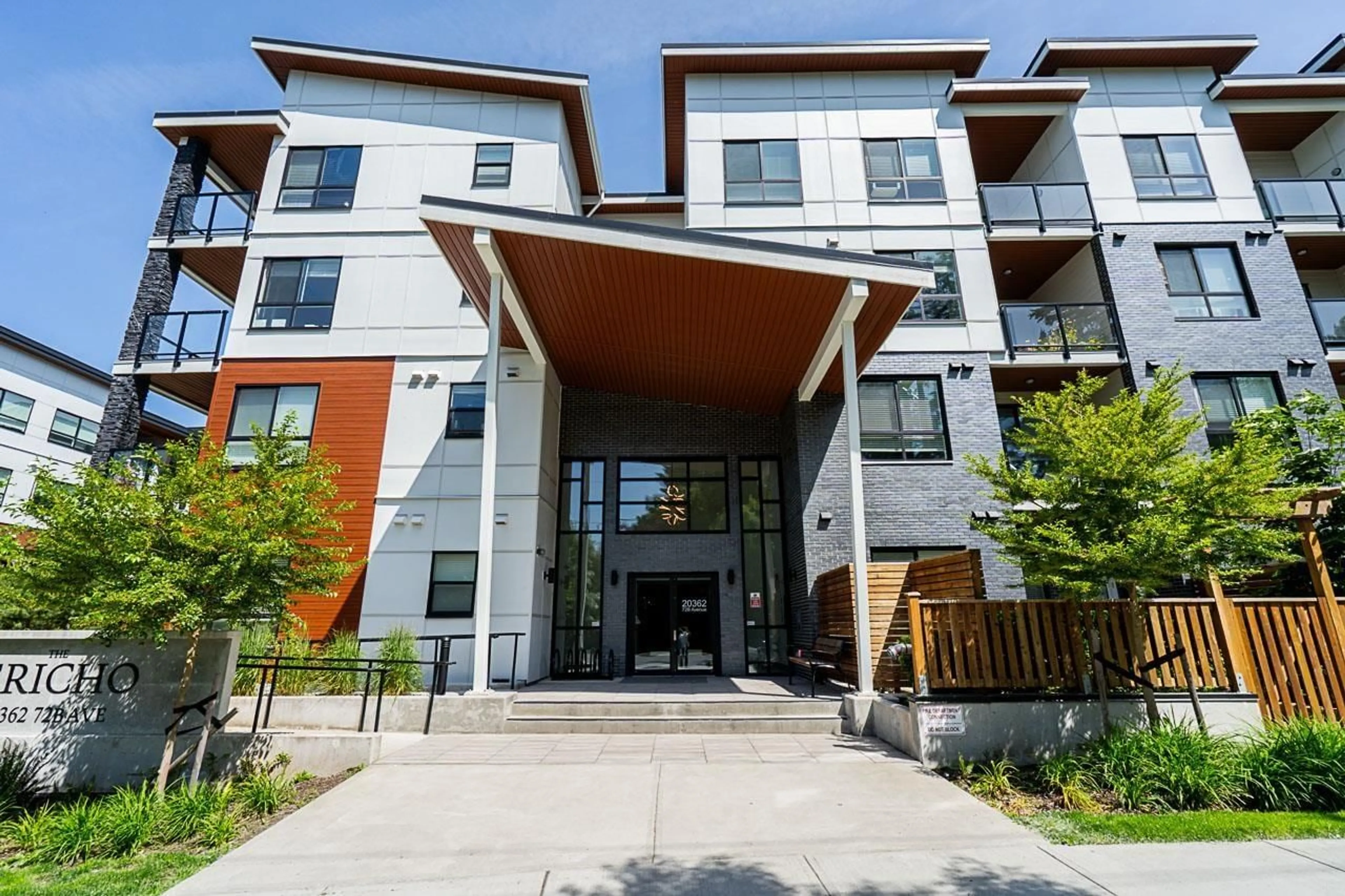 Unknown for 215 - 20362 72B, Langley British Columbia V2Y5K4