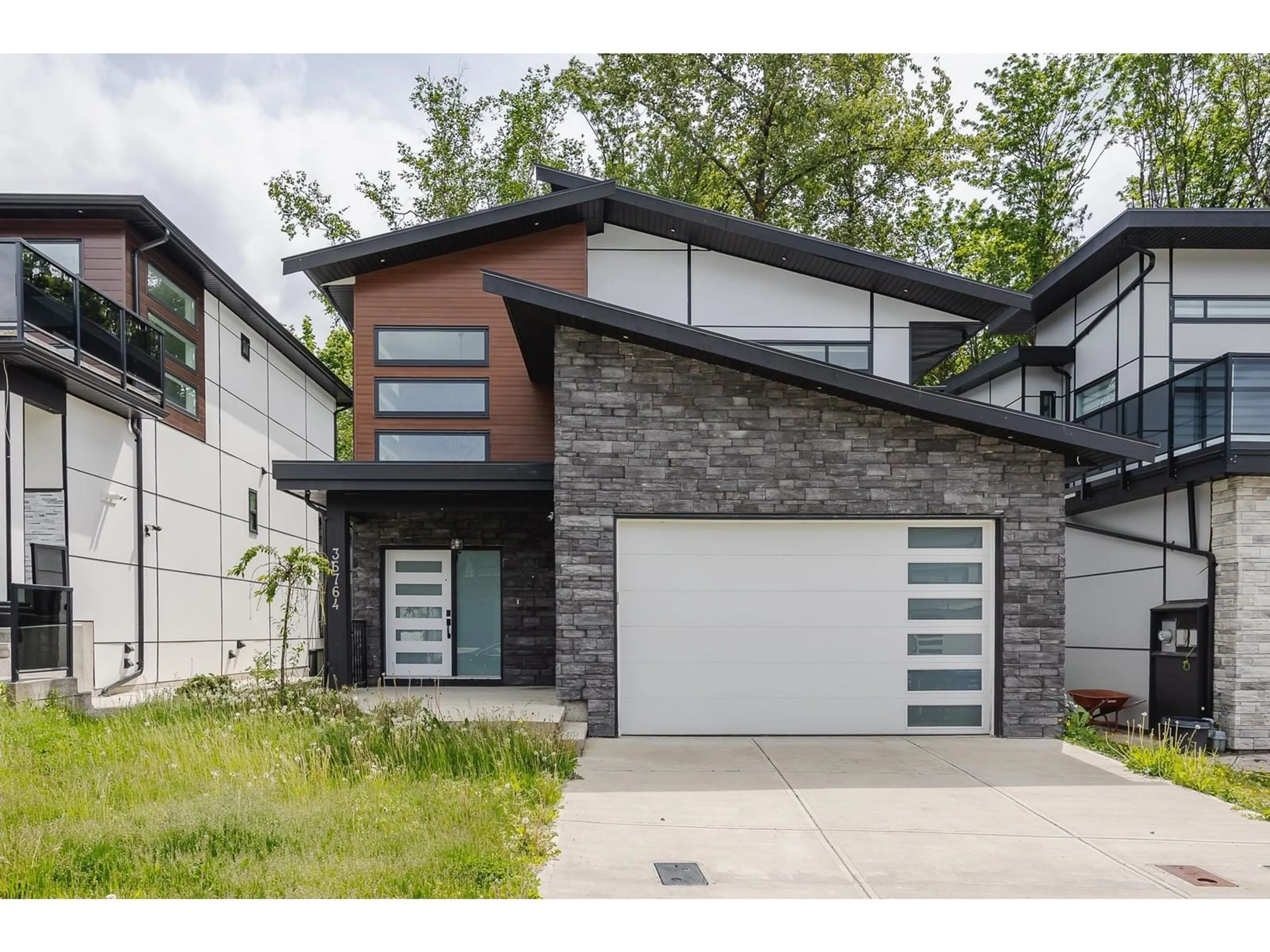 Home with brick exterior material, street for 36764 DIANNE BROOK, Abbotsford British Columbia V3G0H4