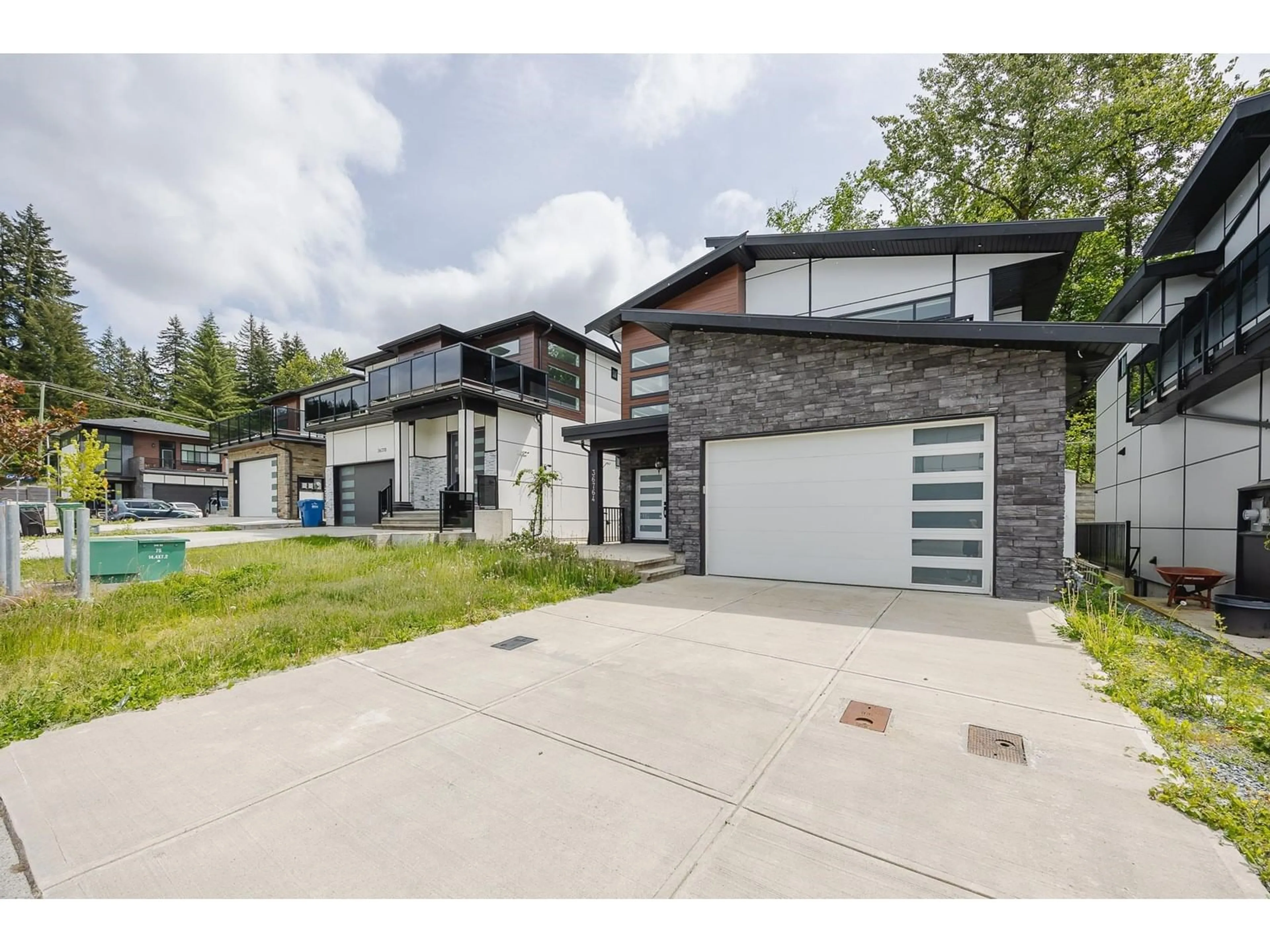 Home with brick exterior material, street for 36764 DIANNE BROOK, Abbotsford British Columbia V3G0H4