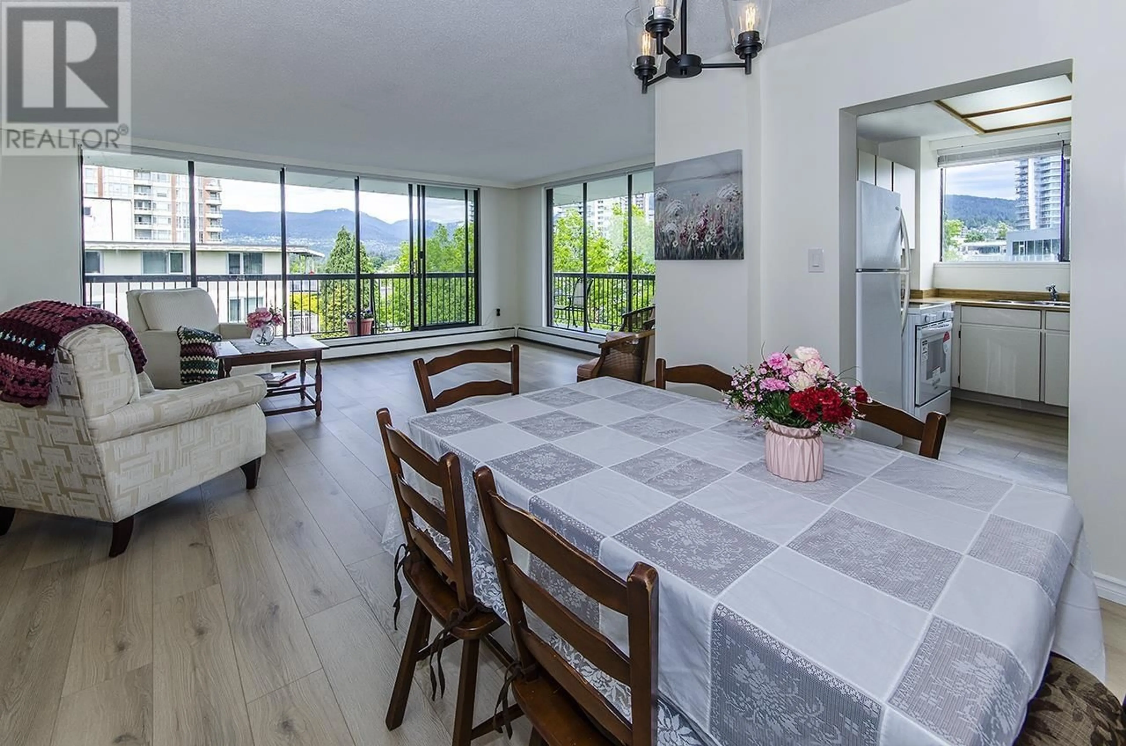 Dining room, unknown for 802 - 114 KEITH ROAD, North Vancouver British Columbia V7N3C9