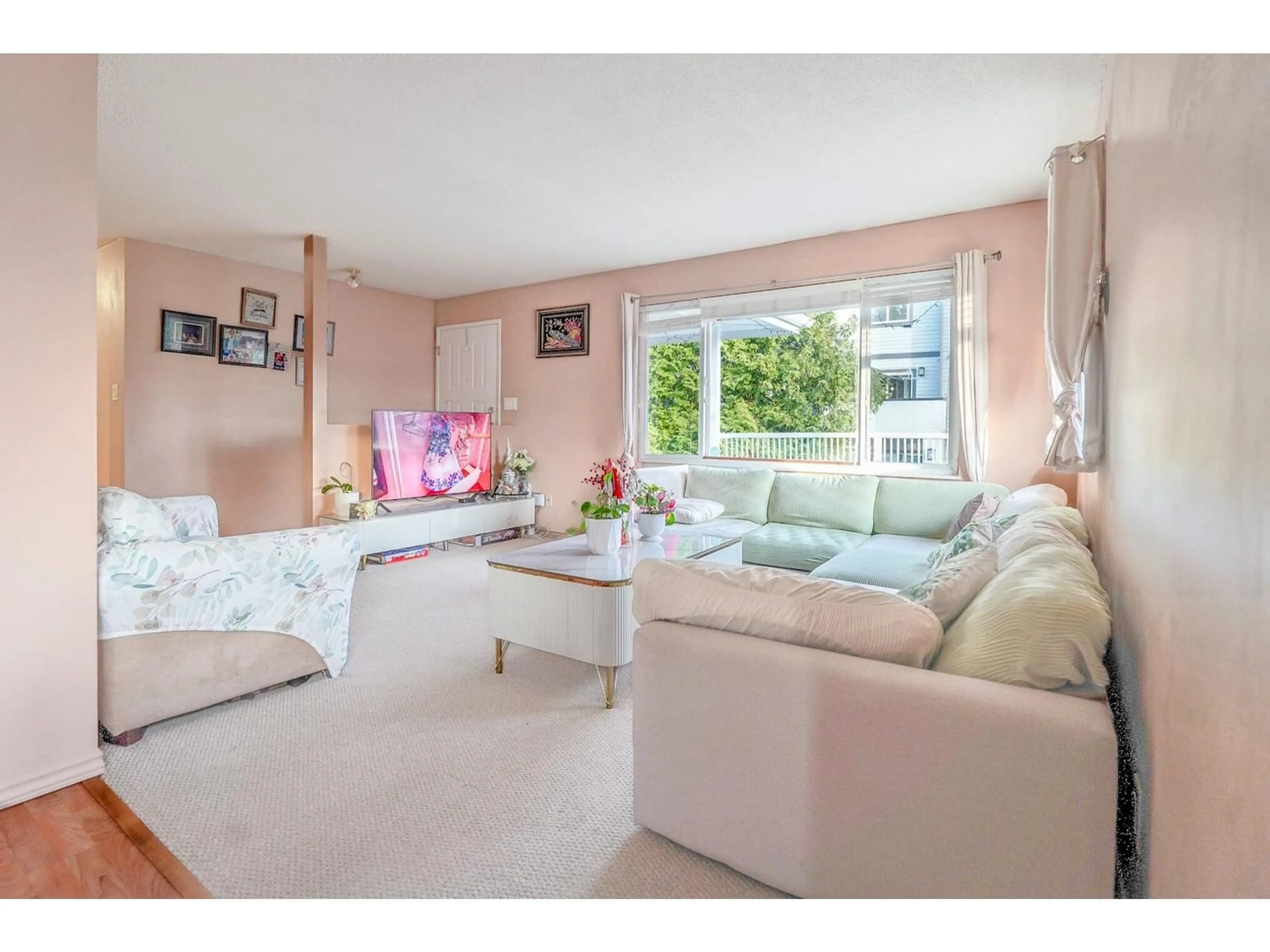 Living room with furniture, unknown for 407 - 13963 72, Surrey British Columbia V3W2P6