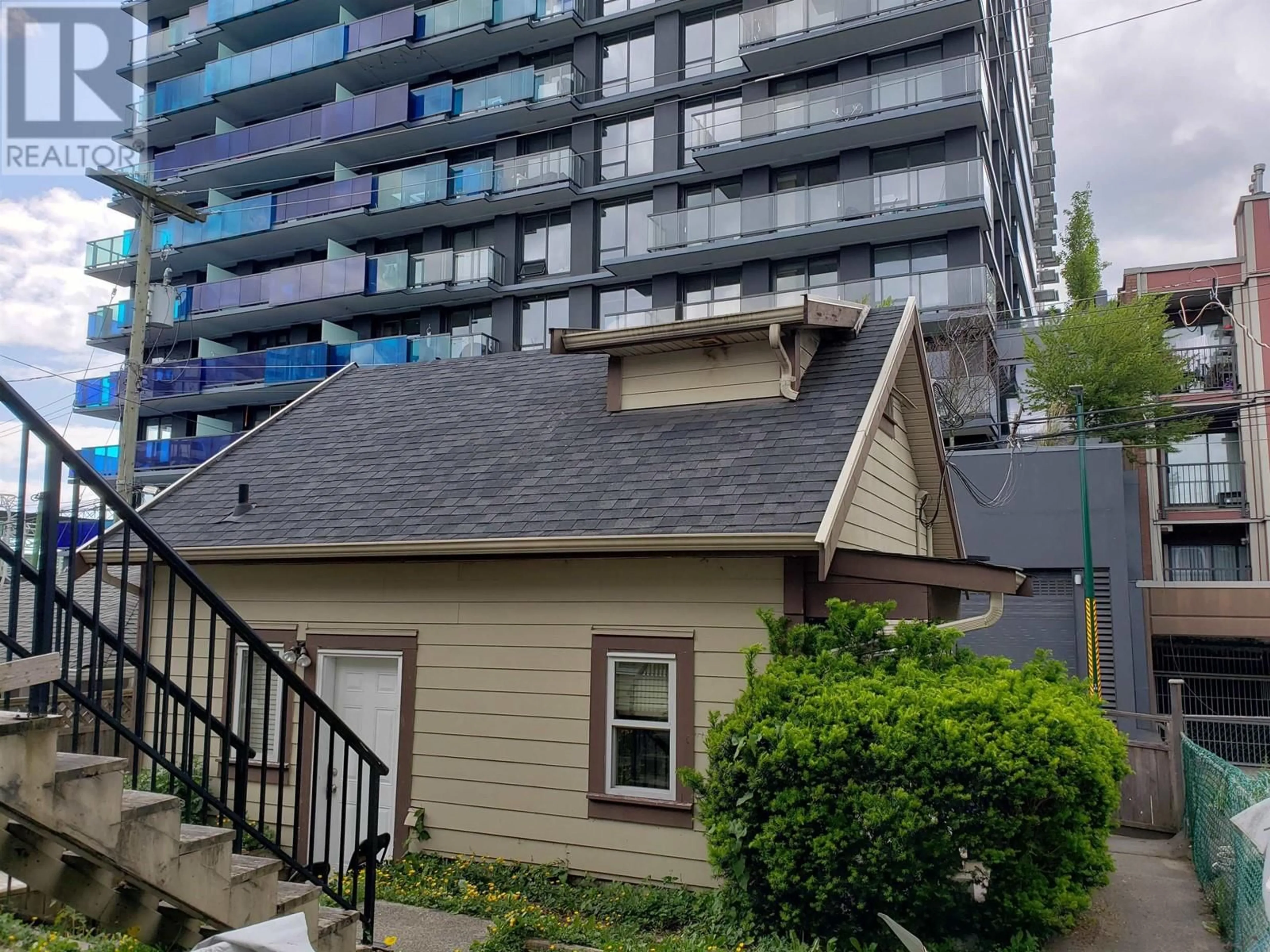 Unknown for 5045 PAYNE STREET, Vancouver British Columbia V5R4J5