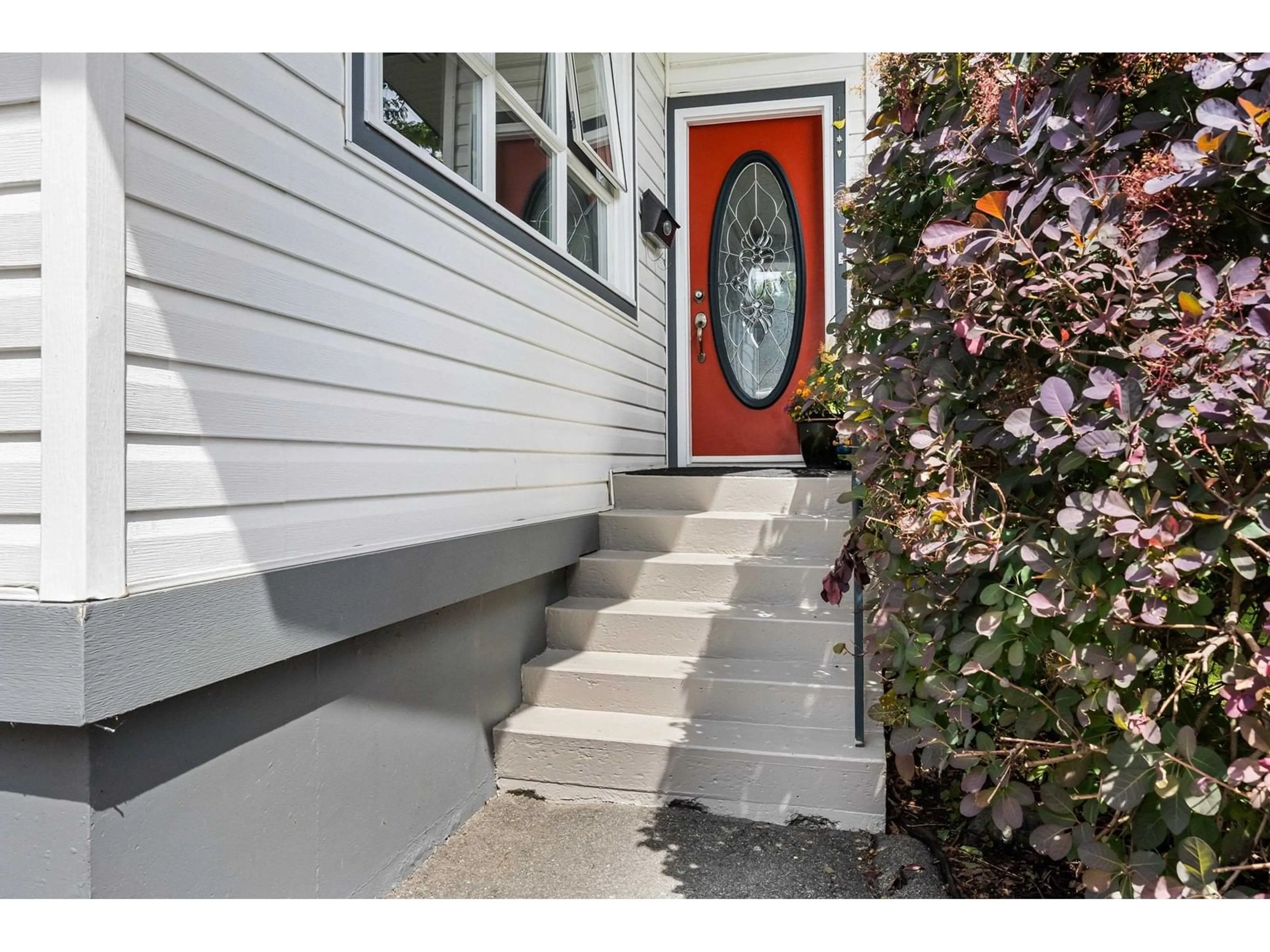 Indoor entryway for 9695 HARRISON STREET, Chilliwack British Columbia V2P4E8