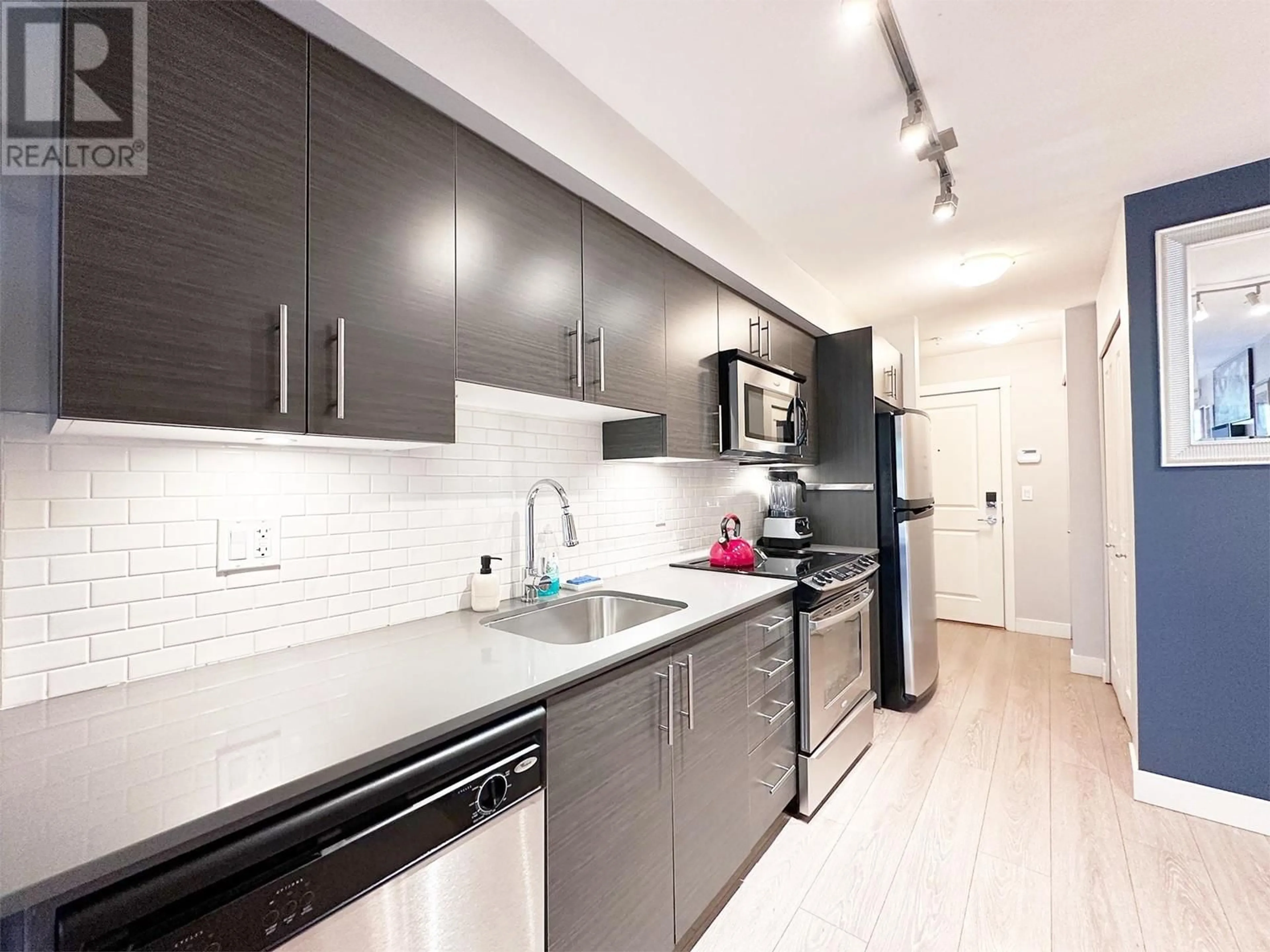 Standard kitchen, unknown for 202 - 1533 8TH AVENUE, Vancouver British Columbia V5N0A4