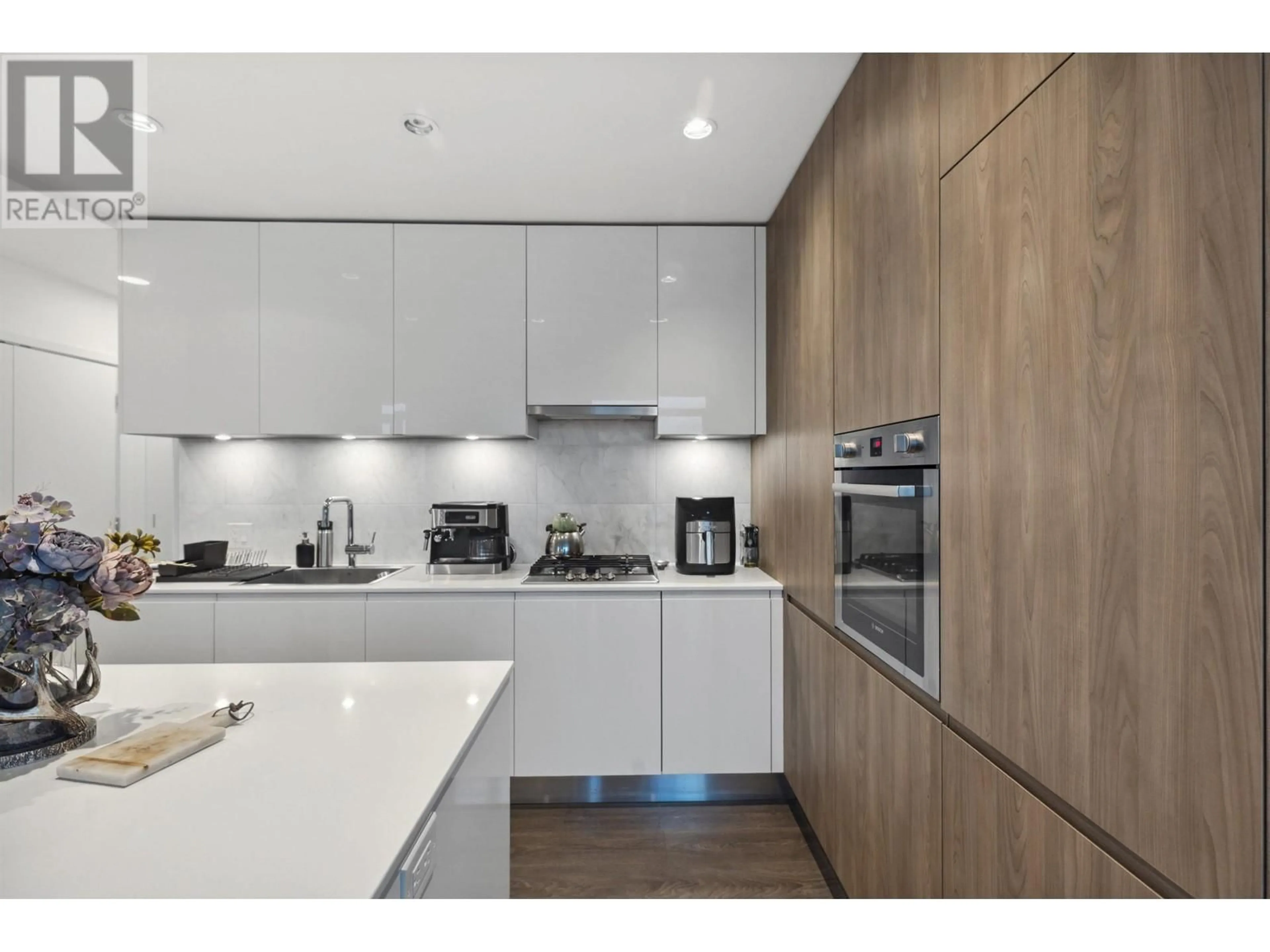 Contemporary kitchen, wood/laminate floor for 4911 - 4650 BRENTWOOD BOULEVARD, Burnaby British Columbia V5C0M3