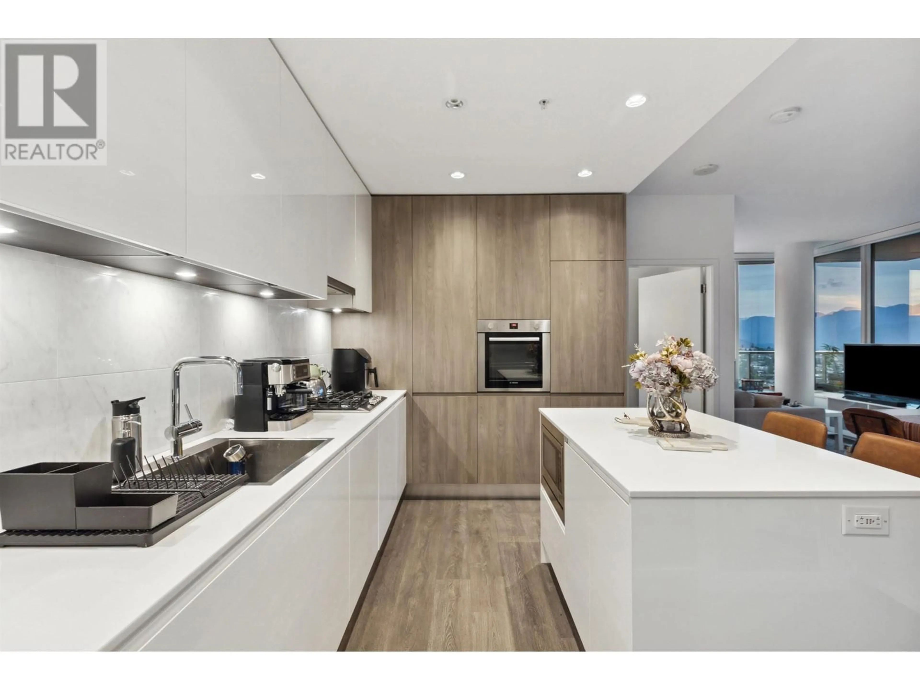 Contemporary kitchen, unknown for 4911 - 4650 BRENTWOOD BOULEVARD, Burnaby British Columbia V5C0M3