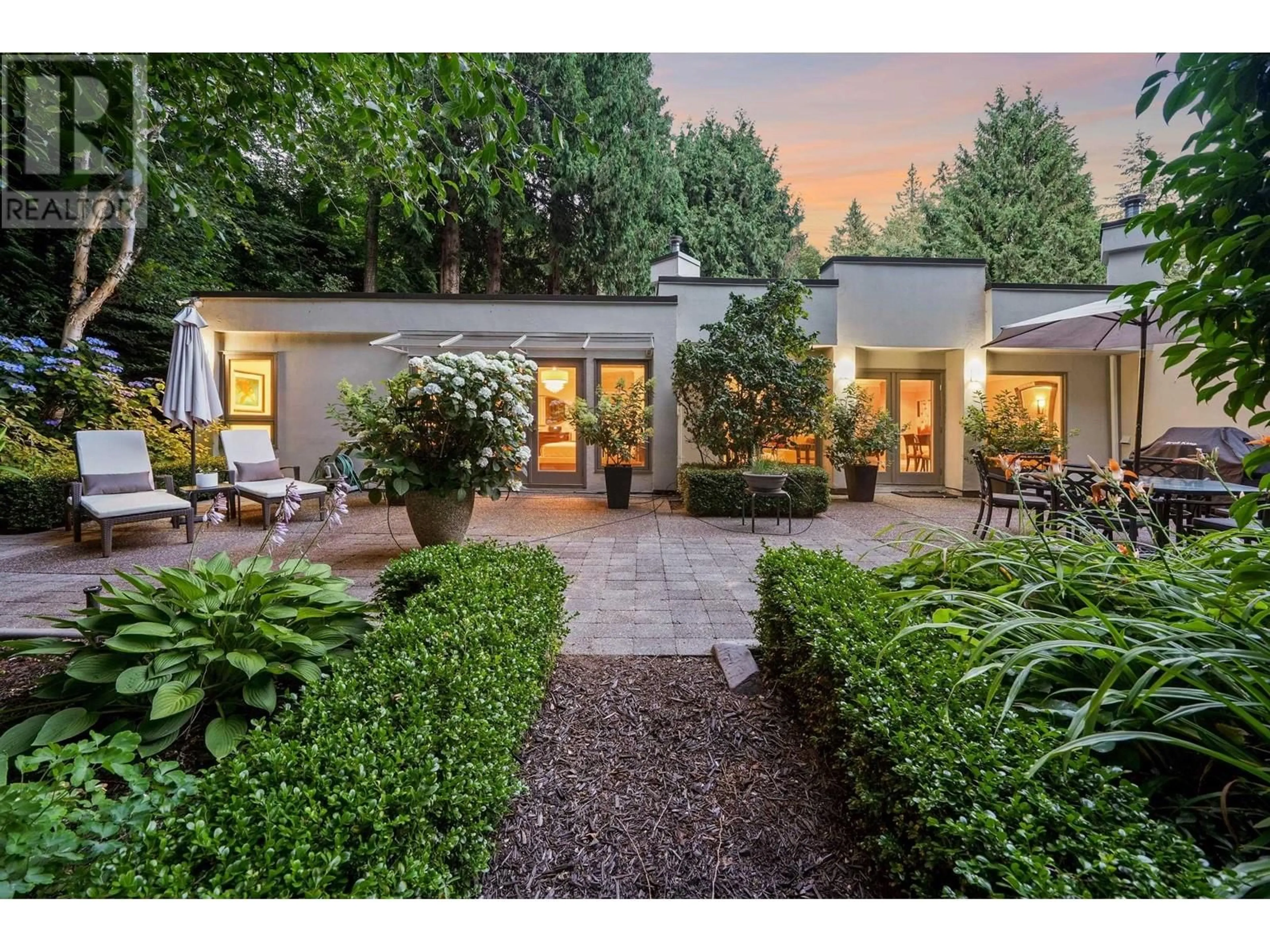 Patio, street for 4386 KEITH ROAD, West Vancouver British Columbia V7W2M2