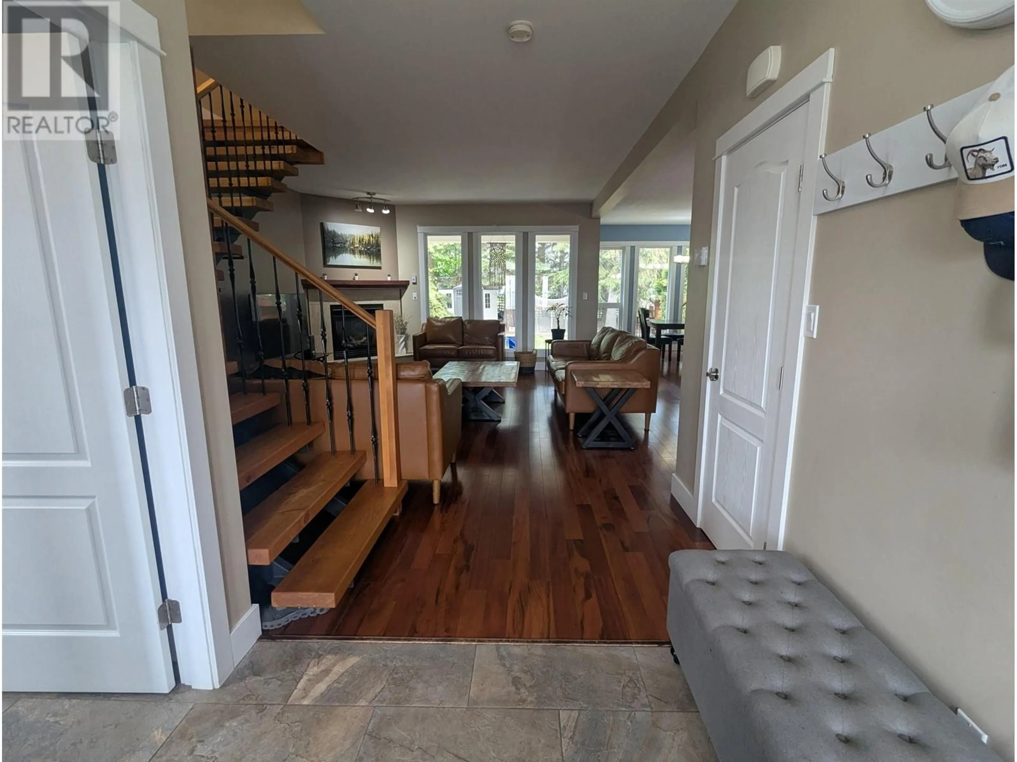 Indoor entryway for 3240 3RD AVENUE, Smithers British Columbia V0J2N0