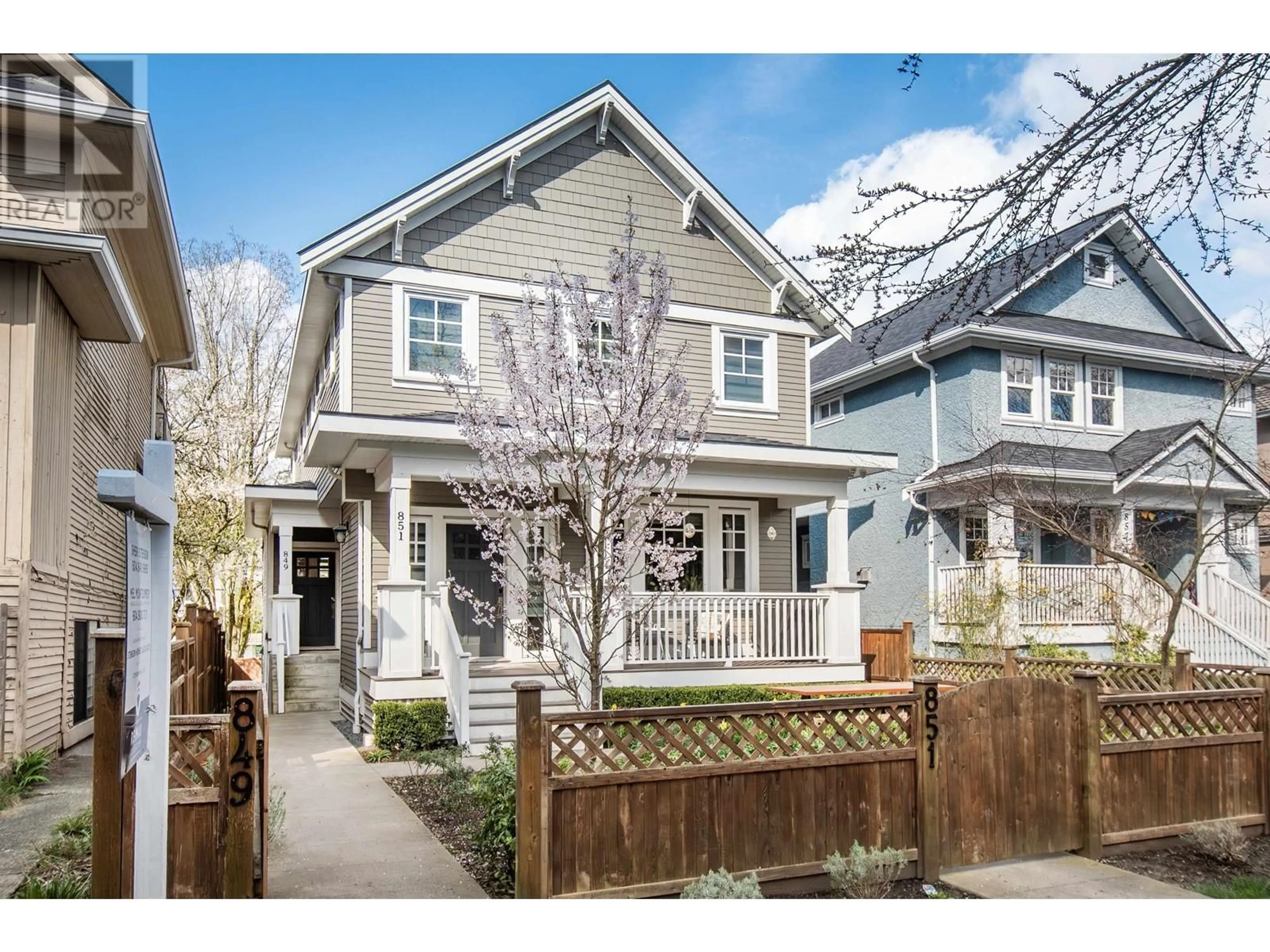 Home with vinyl exterior material, street for 849 13TH AVENUE, Vancouver British Columbia V5T2L4