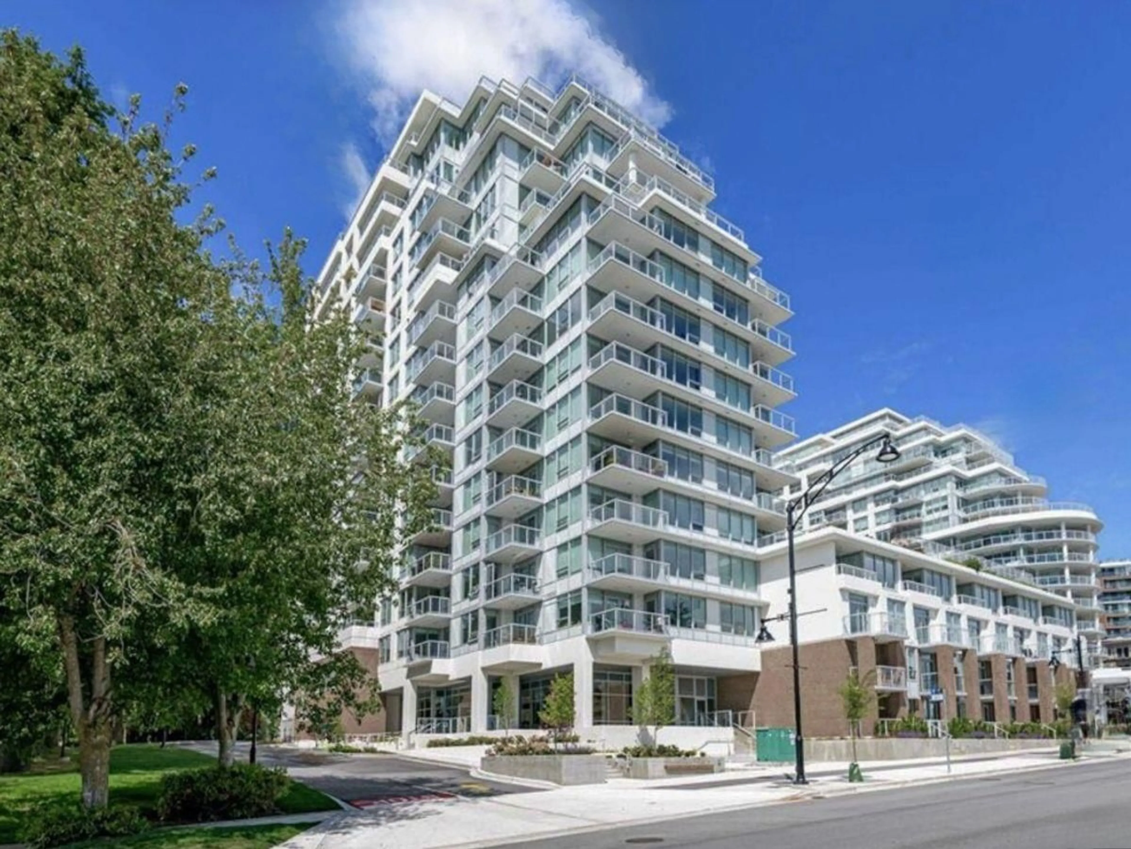 Unknown for 1502 - 15165 THRIFT, White Rock British Columbia V4B0C1