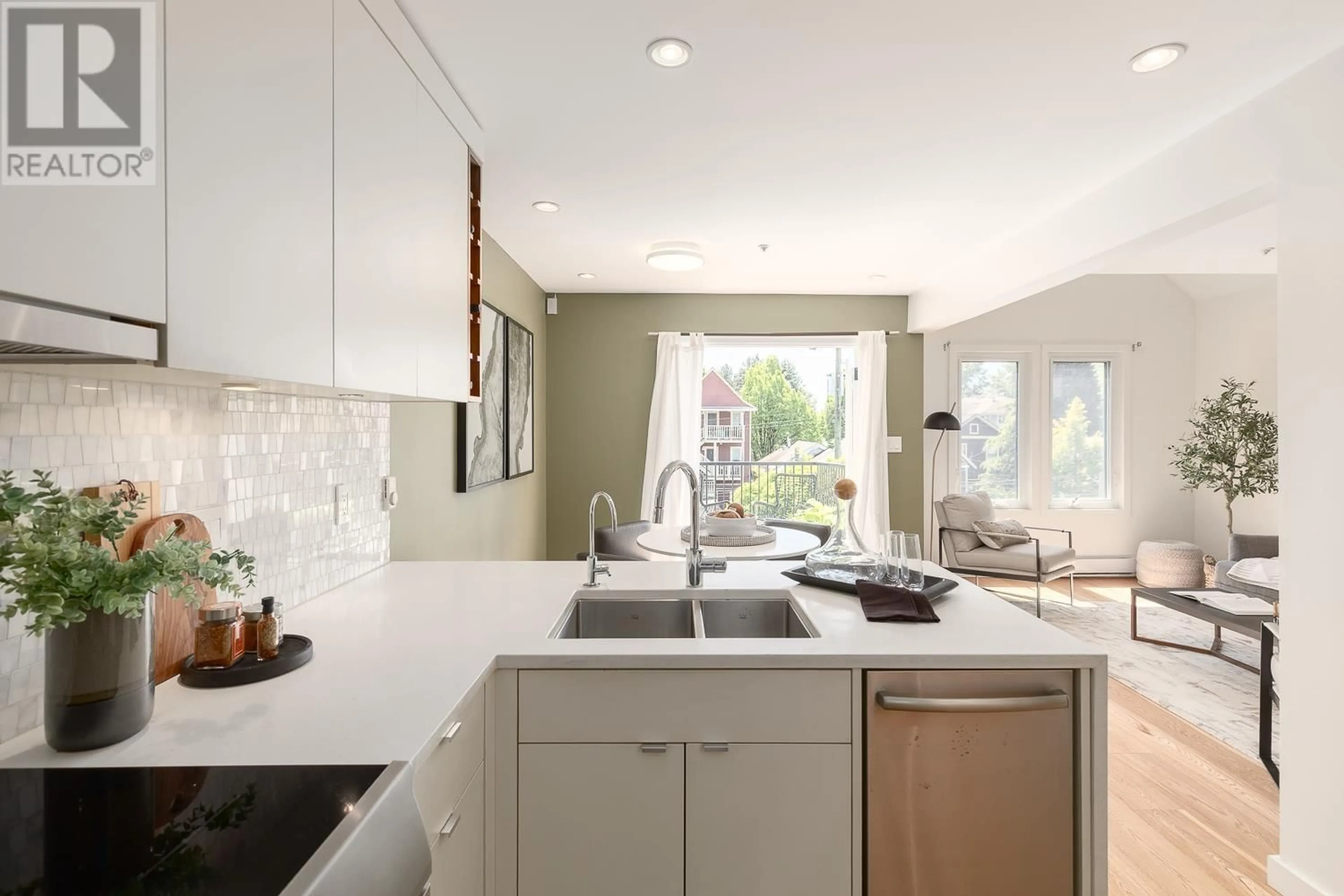 Contemporary kitchen, ceramic/tile floor for 774 UNION STREET, Vancouver British Columbia V6A2C2