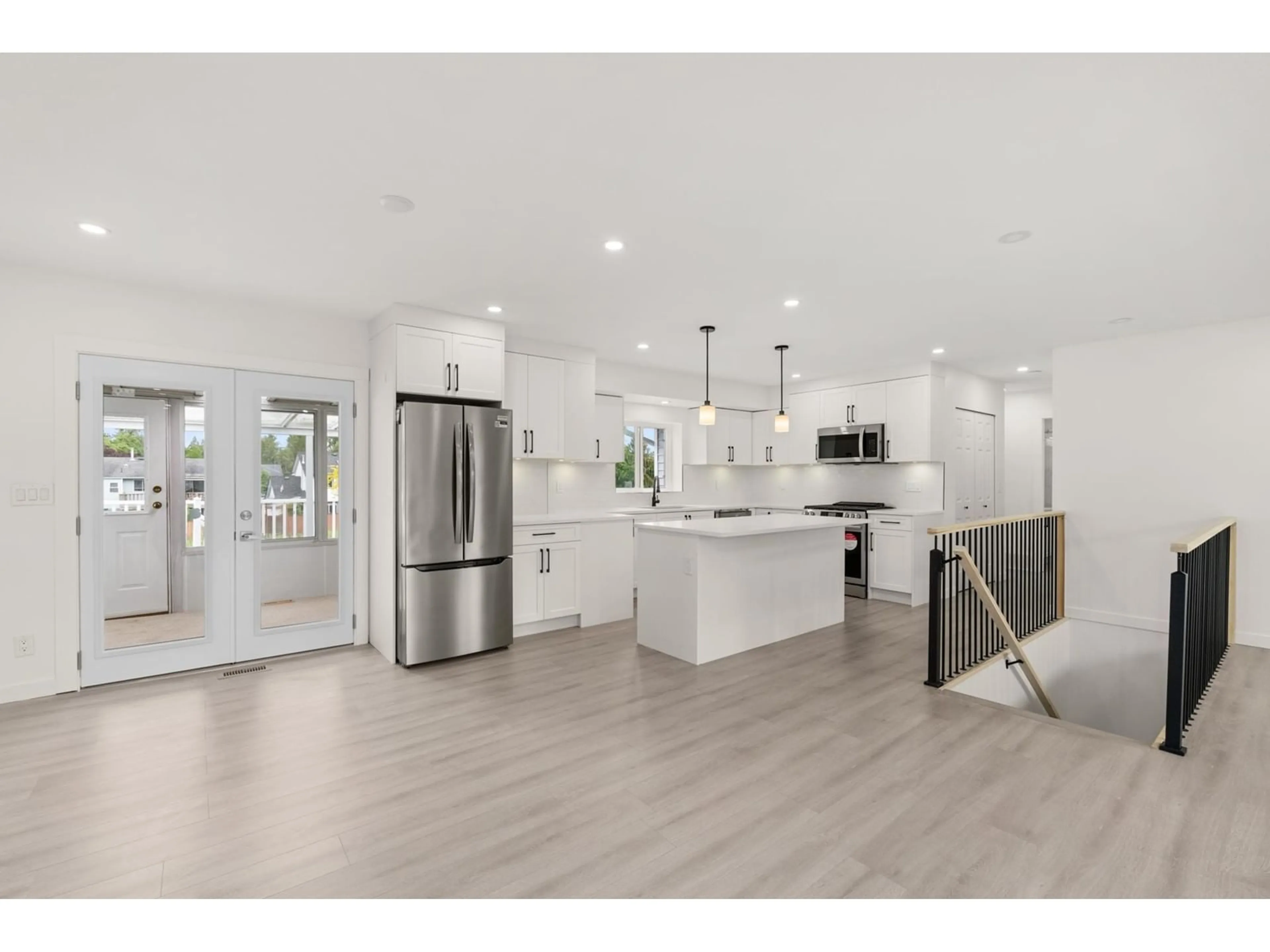 Open concept kitchen, unknown for 9484 209B, Langley British Columbia V1M2A9