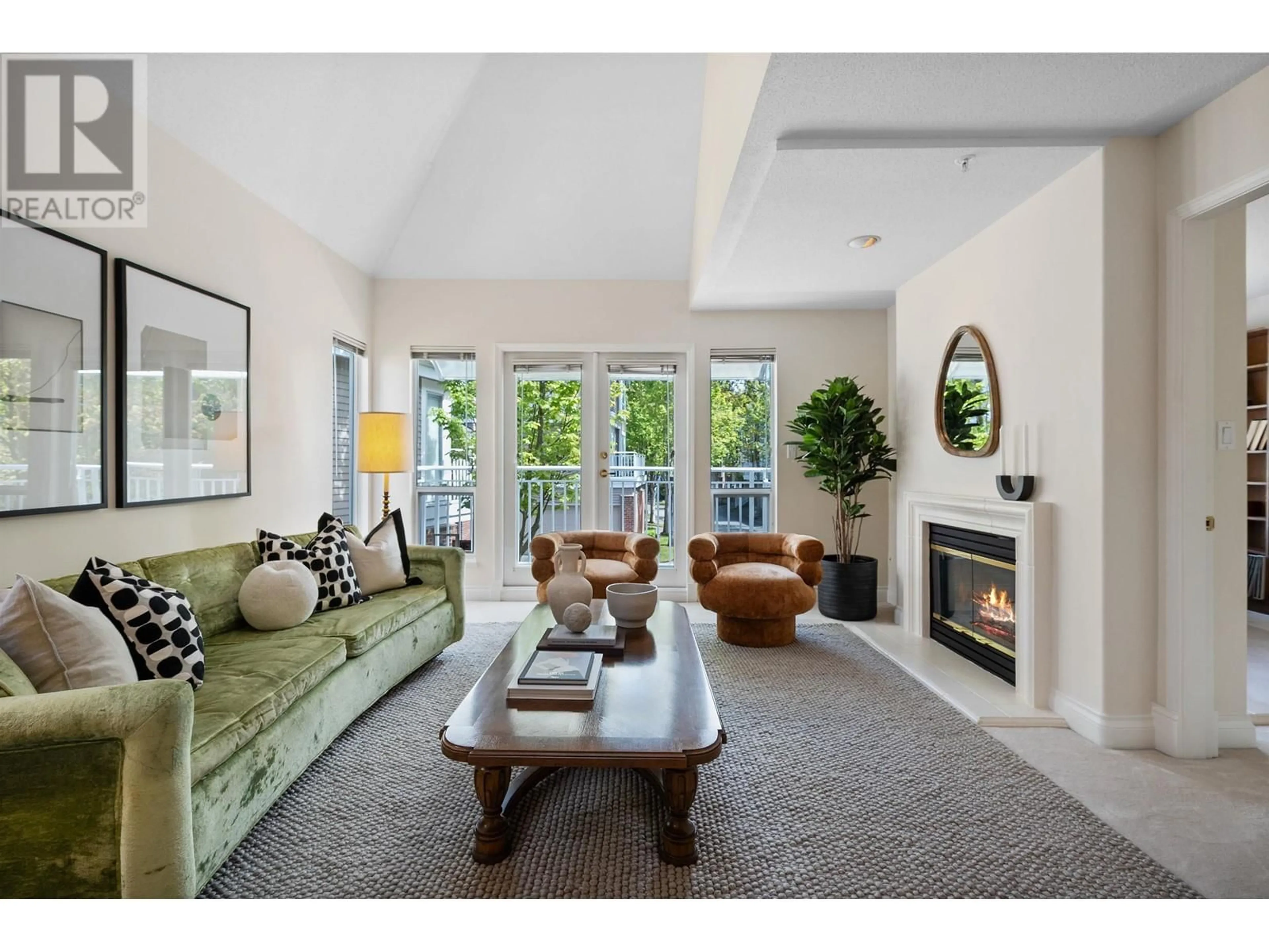 Living room with furniture, unknown for 30 - 5760 HAMPTON PLACE, Vancouver British Columbia V6T2G1