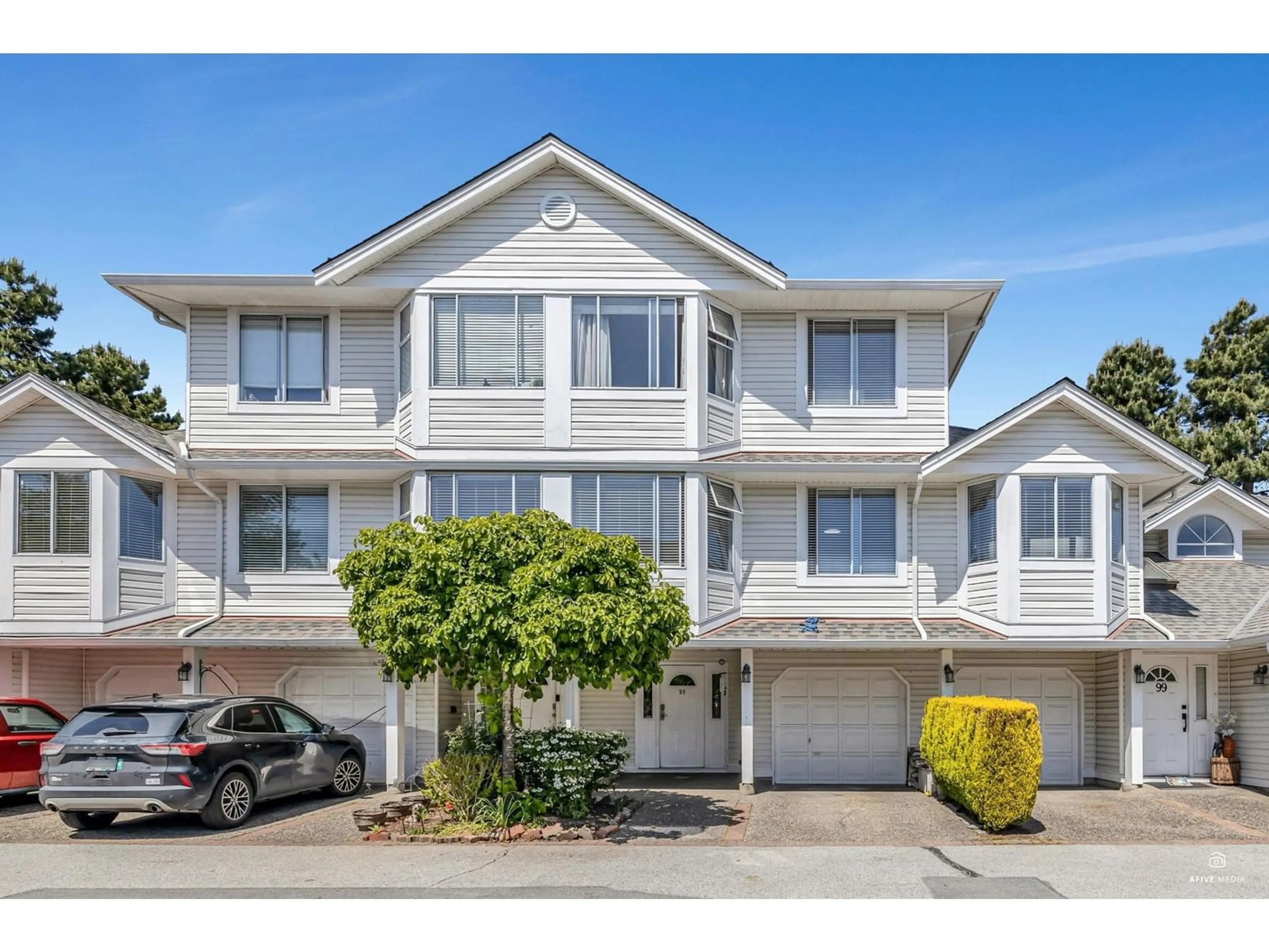 A pic from outside/outdoor area/front of a property/back of a property/a pic from drone, street for 98 - 7955 122, Surrey British Columbia V3W4T4