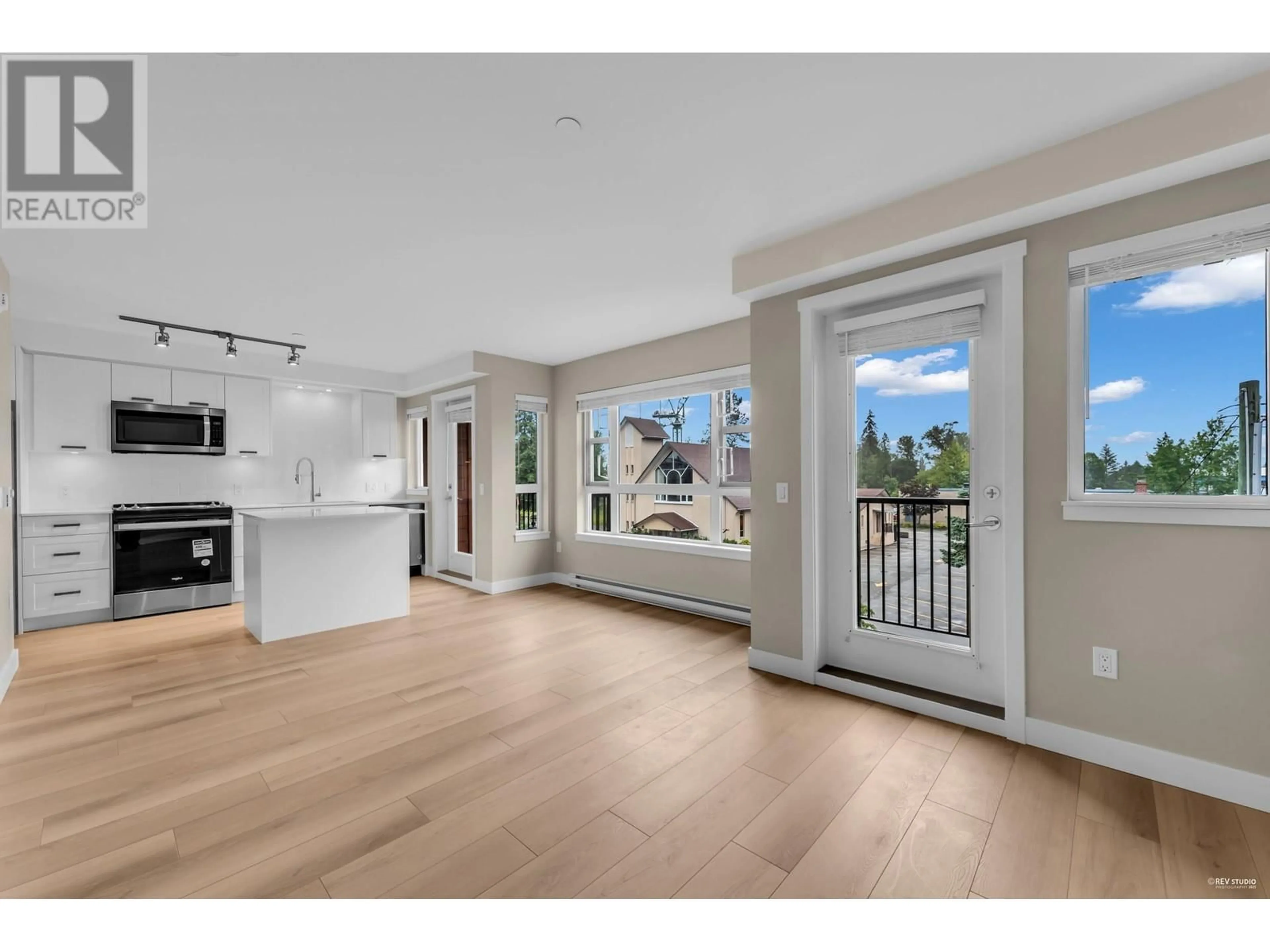 Open concept kitchen, unknown for 319 - 22562 121 AVENUE, Maple Ridge British Columbia V2X3Y8