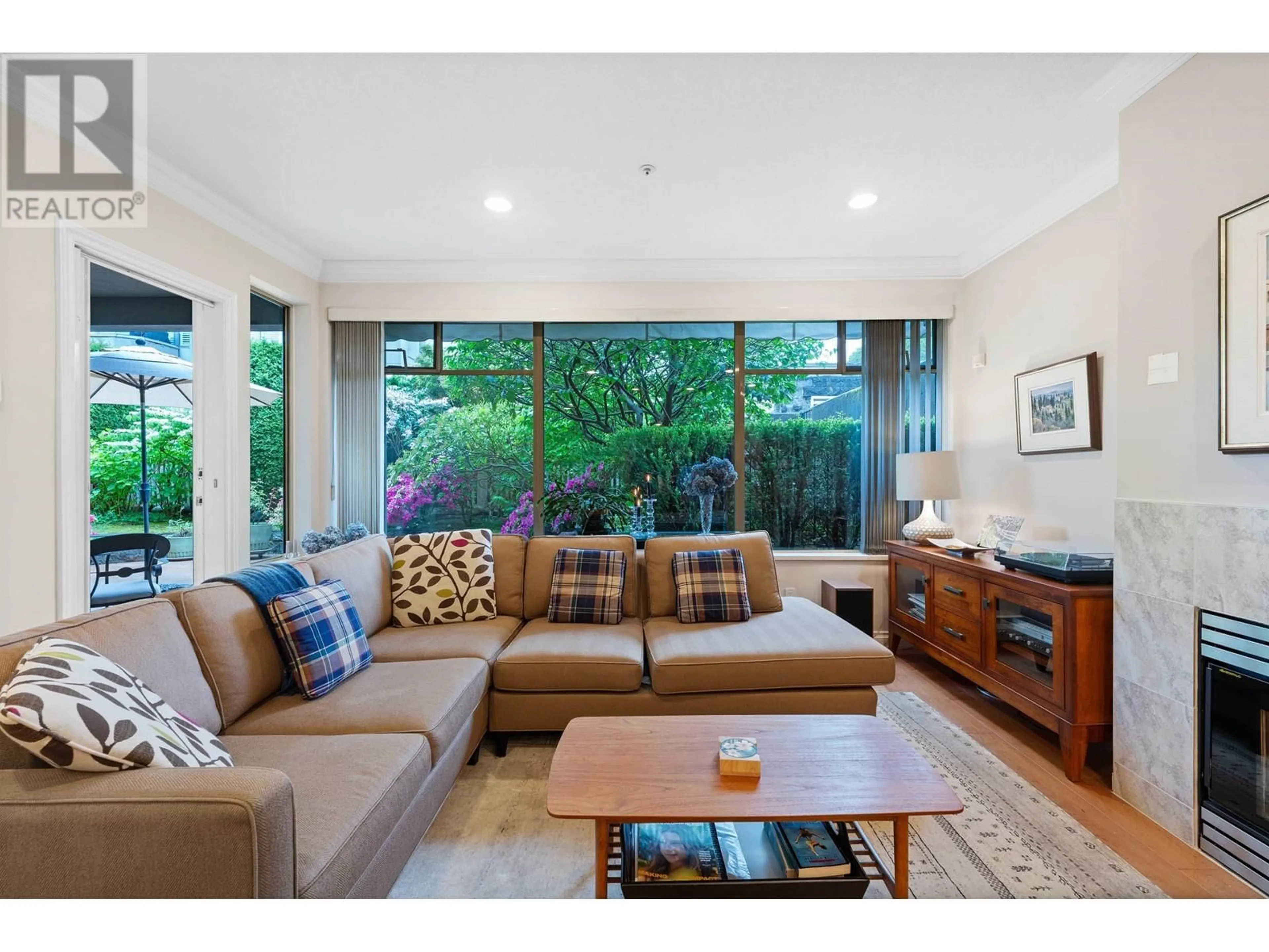 Living room with furniture, unknown for 203 - 1765 MARINE DRIVE, West Vancouver British Columbia V7V1J5