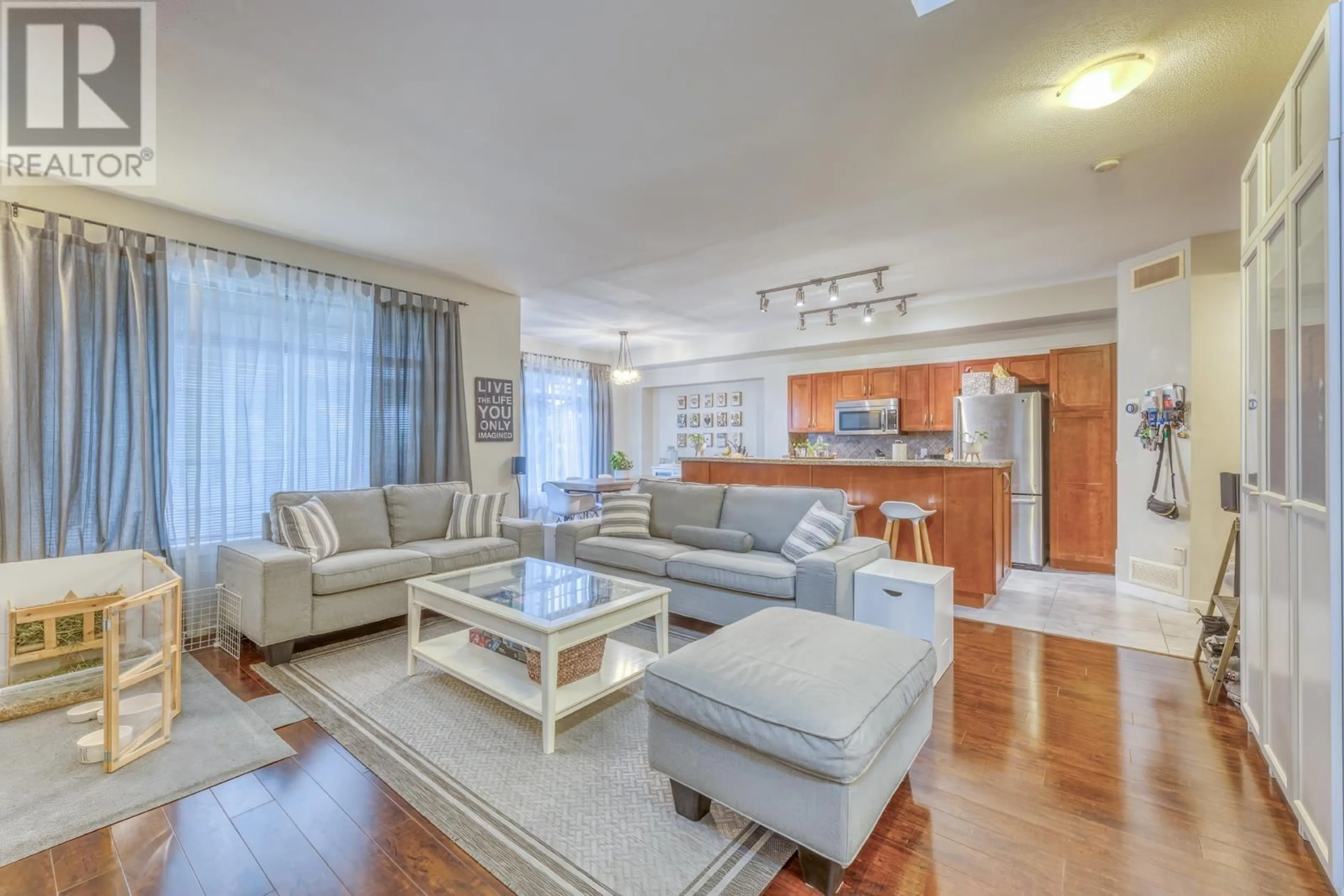 Living room with furniture, unknown for 29 - 55 HAWTHORN DRIVE, Port Moody British Columbia V3H0B3