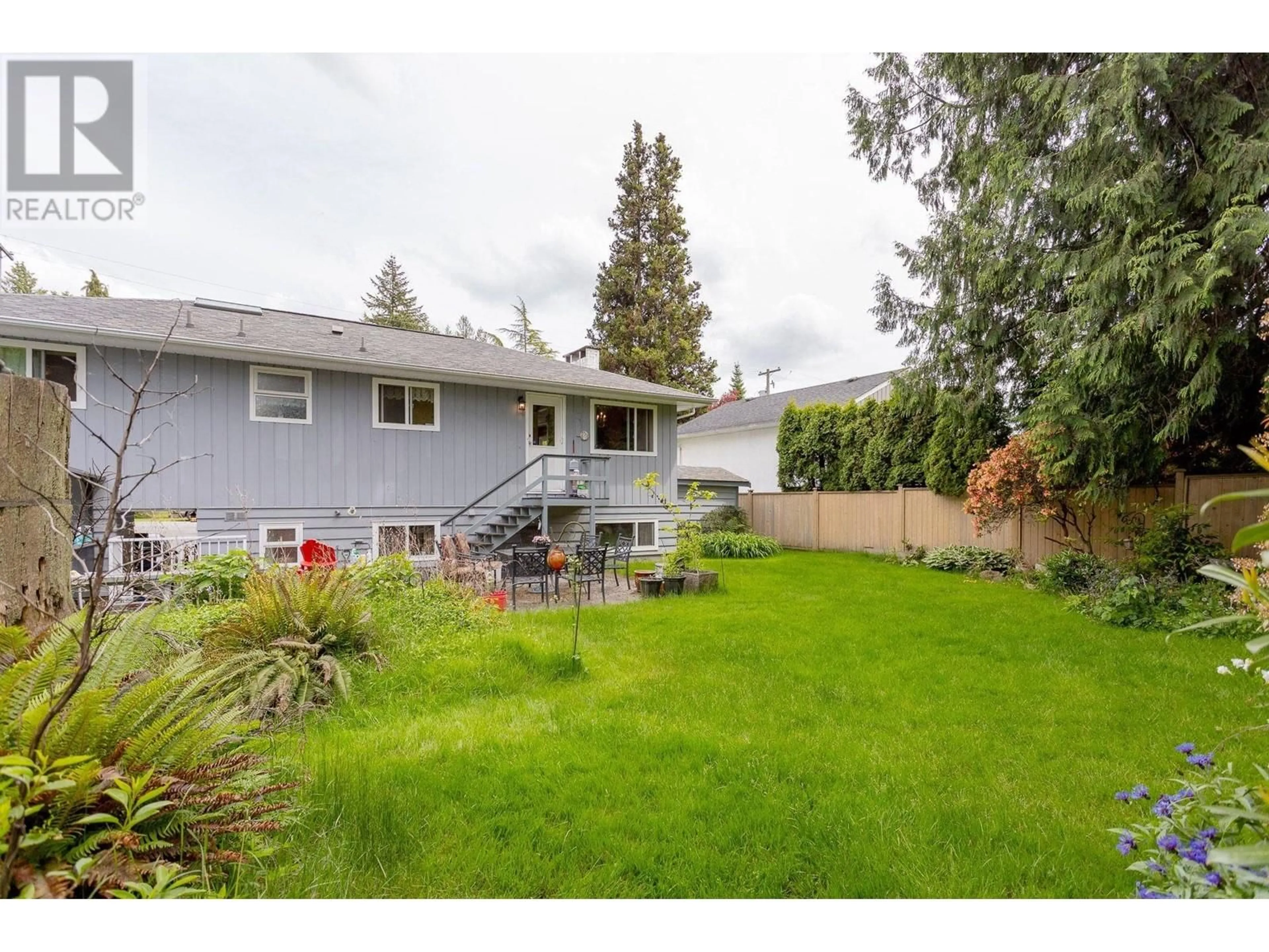 Patio, unknown for 820 CRESTWOOD DRIVE, Coquitlam British Columbia V3J5S5