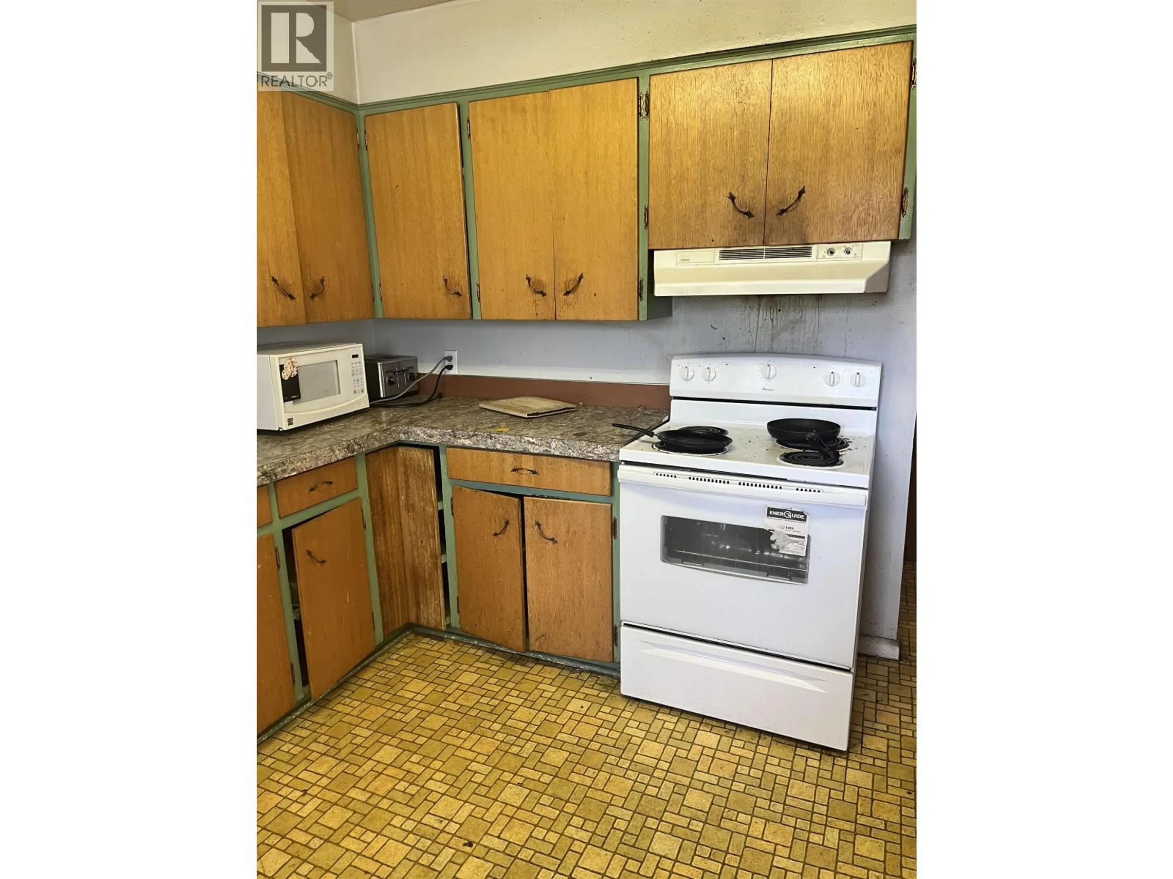 Standard kitchen, wood/laminate floor for 4723 WALSH AVENUE, Terrace British Columbia V8G1Y7
