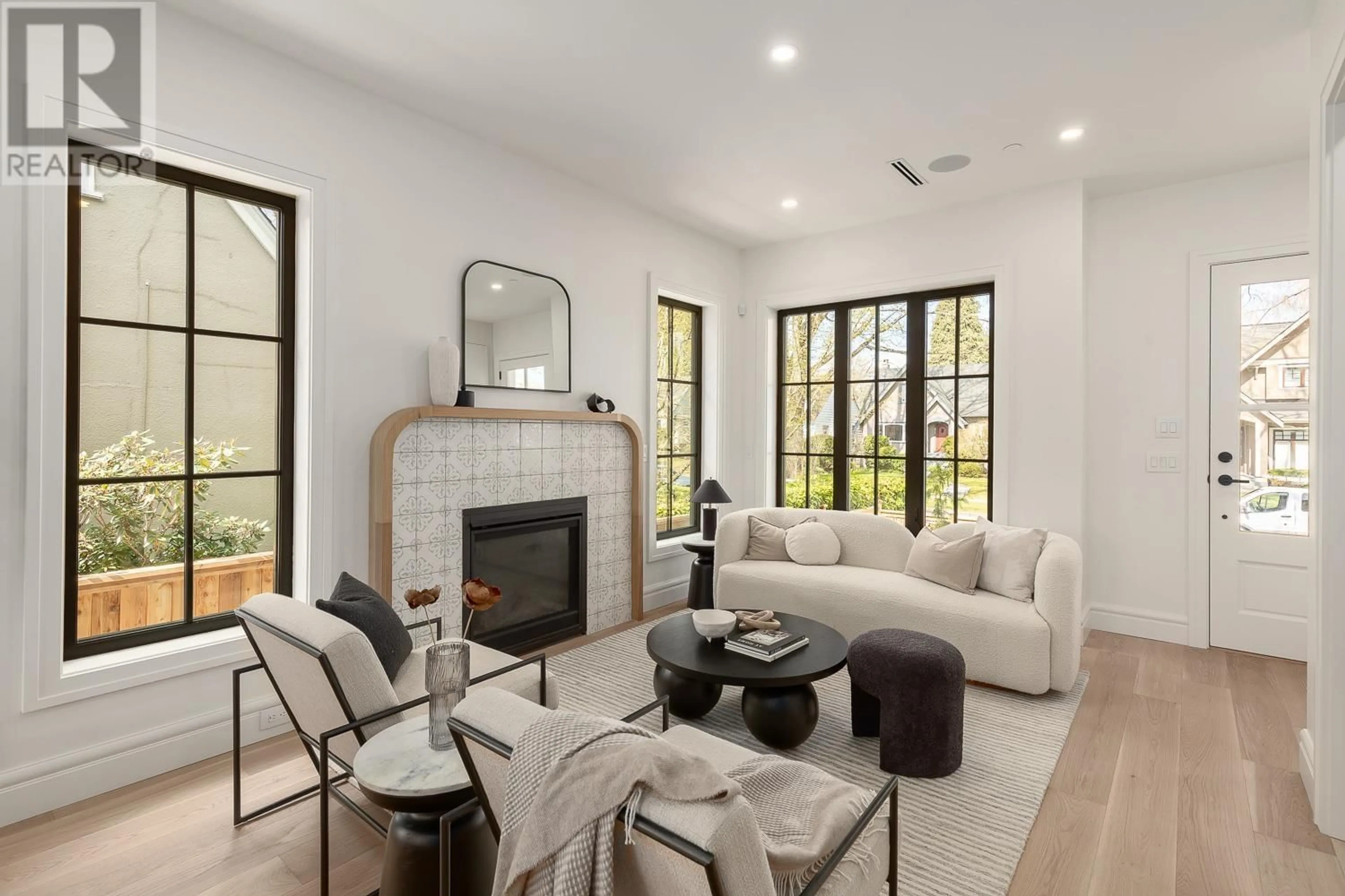 Living room with furniture, ceramic/tile floor for 3028 32ND AVENUE, Vancouver British Columbia V6L2C1
