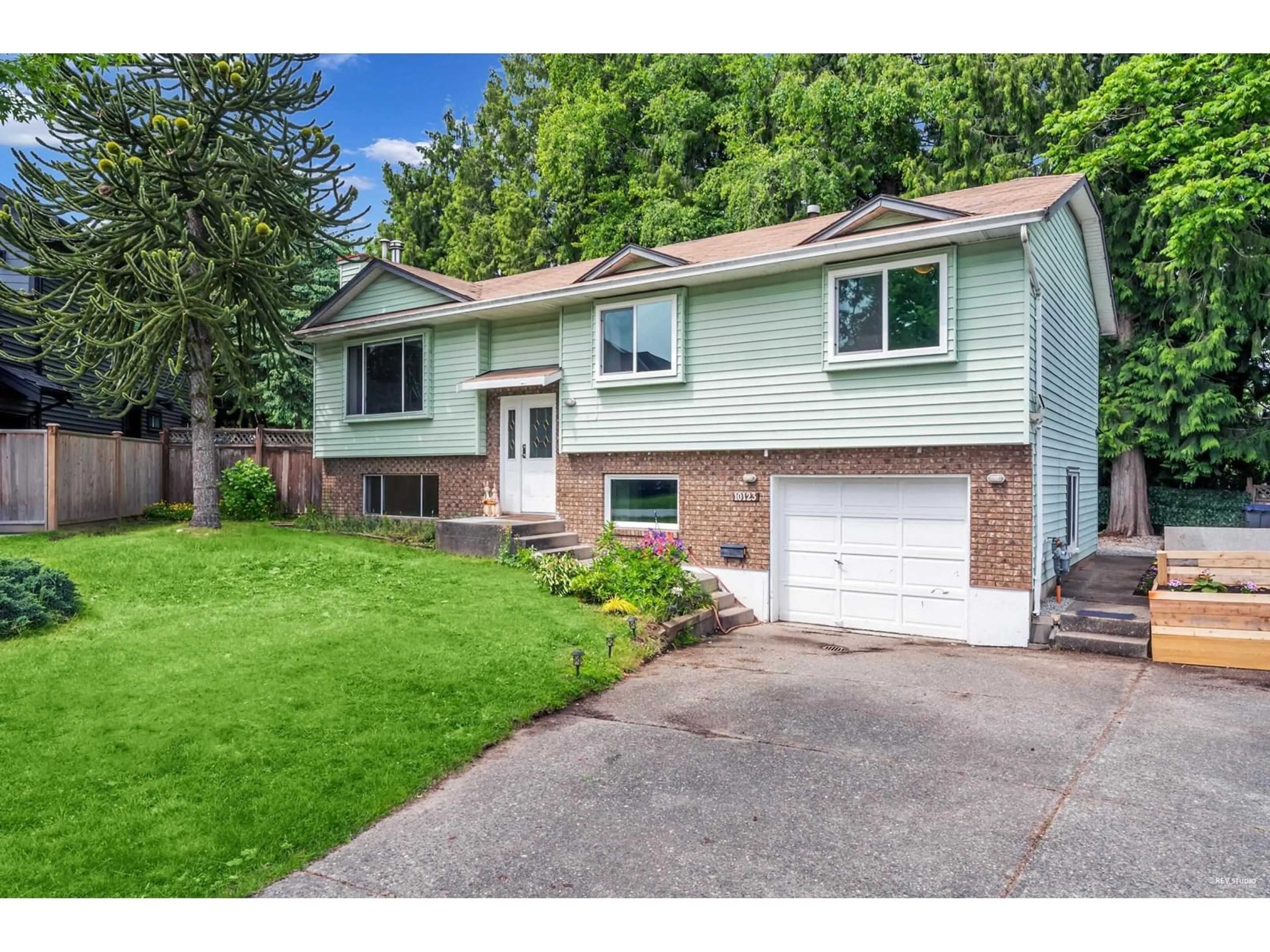 Home with vinyl exterior material, street for 10123 158A, Surrey British Columbia V4N2P8