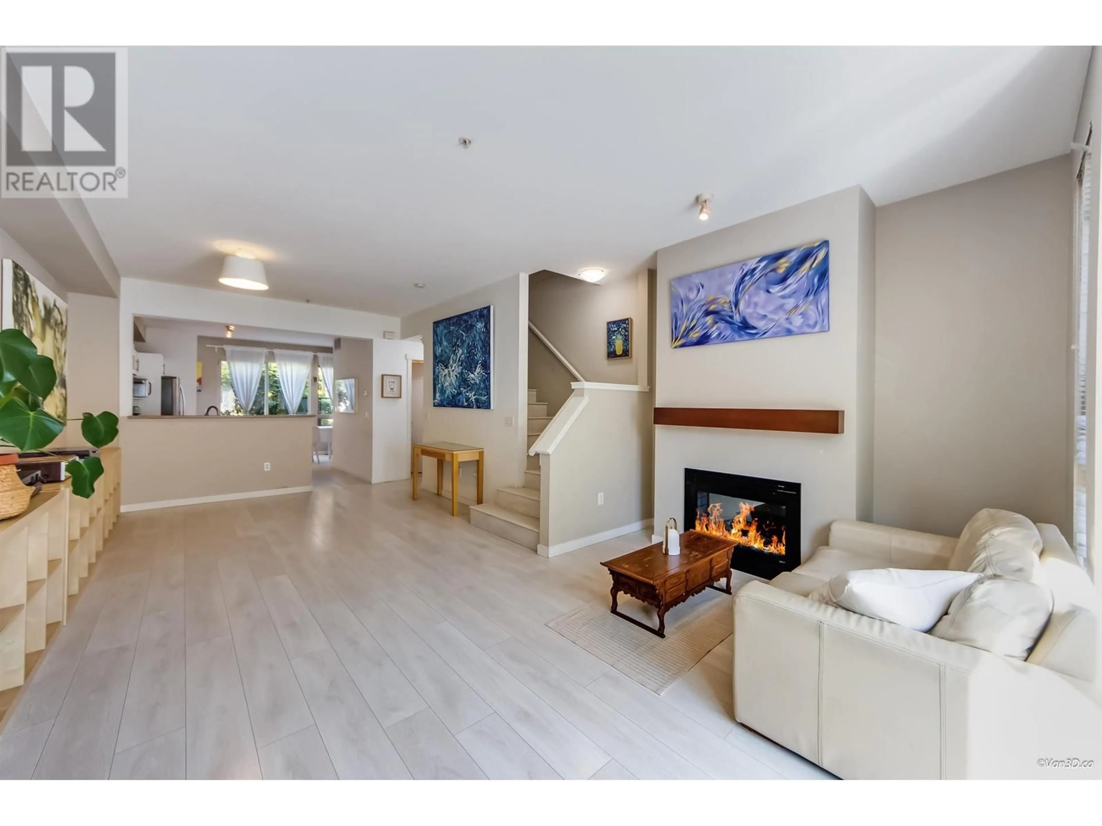 Unknown for 8 - 9229 UNIVERSITY CRESCENT, Burnaby British Columbia V5A4Z2