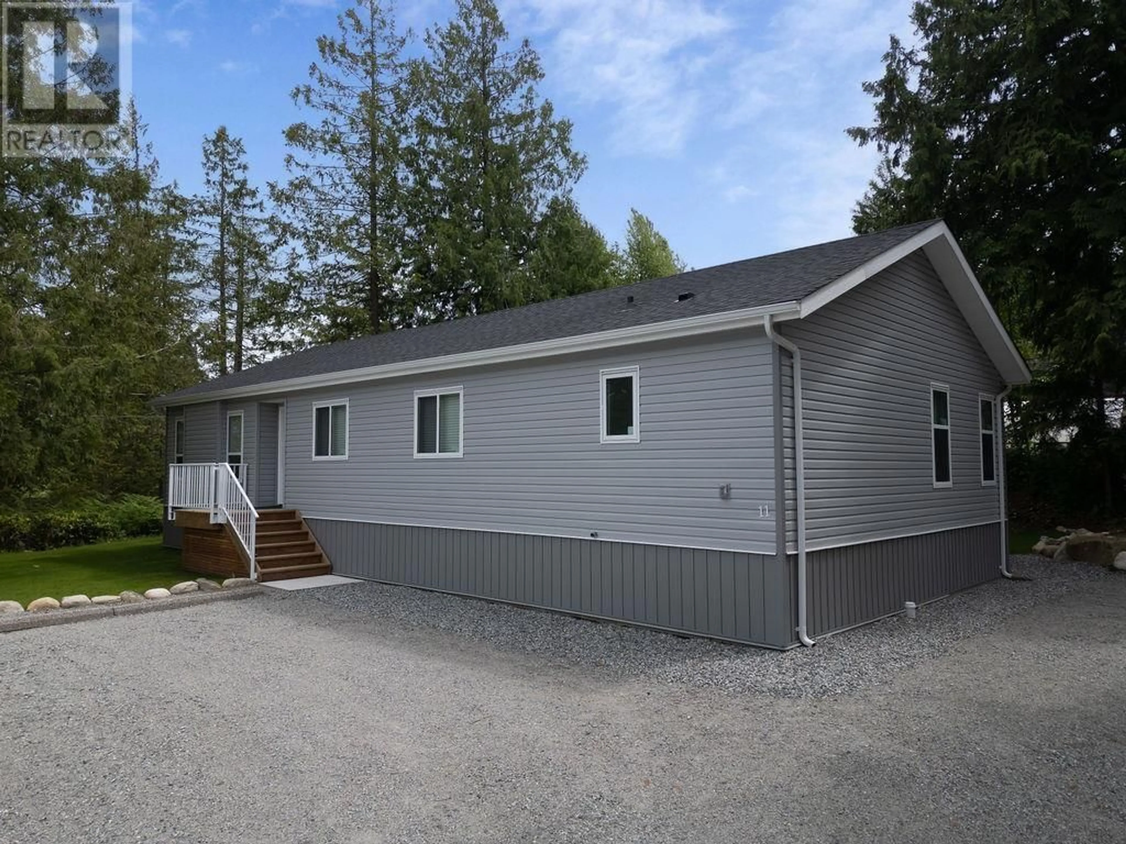 Home with vinyl exterior material, unknown for 11 - 1416 NORTH ROAD, Gibsons British Columbia V0N1V1