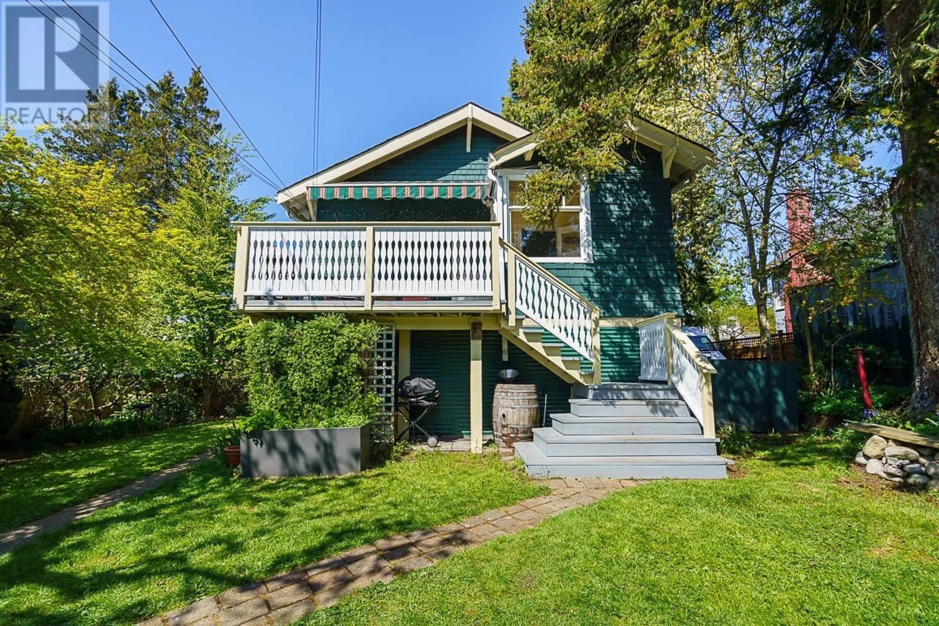 Home with vinyl exterior material, street for 3336 GEORGIA STREET, Vancouver British Columbia V5K2L4