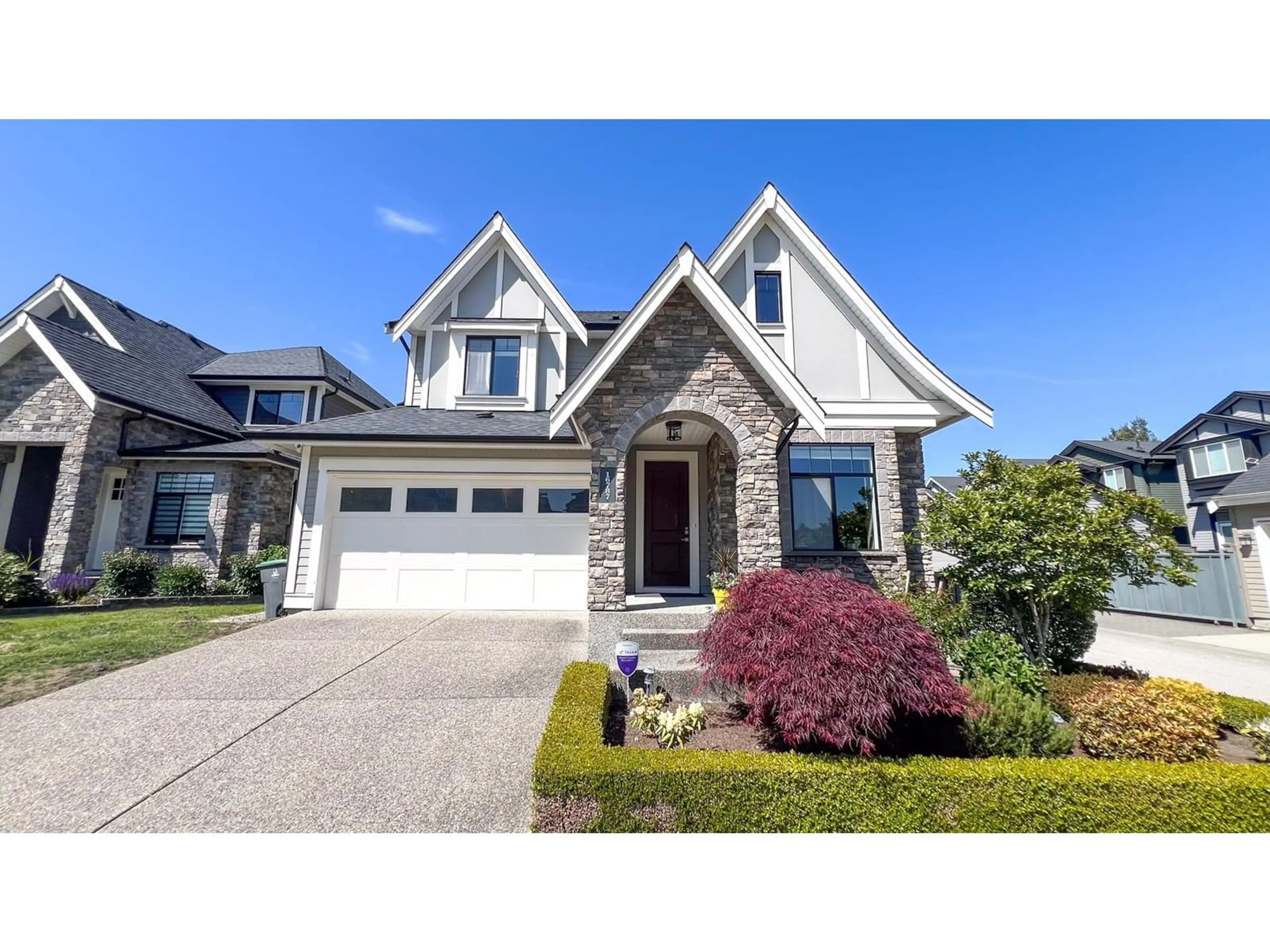 Home with vinyl exterior material, street for 16787 22, Surrey British Columbia V3Z0M3