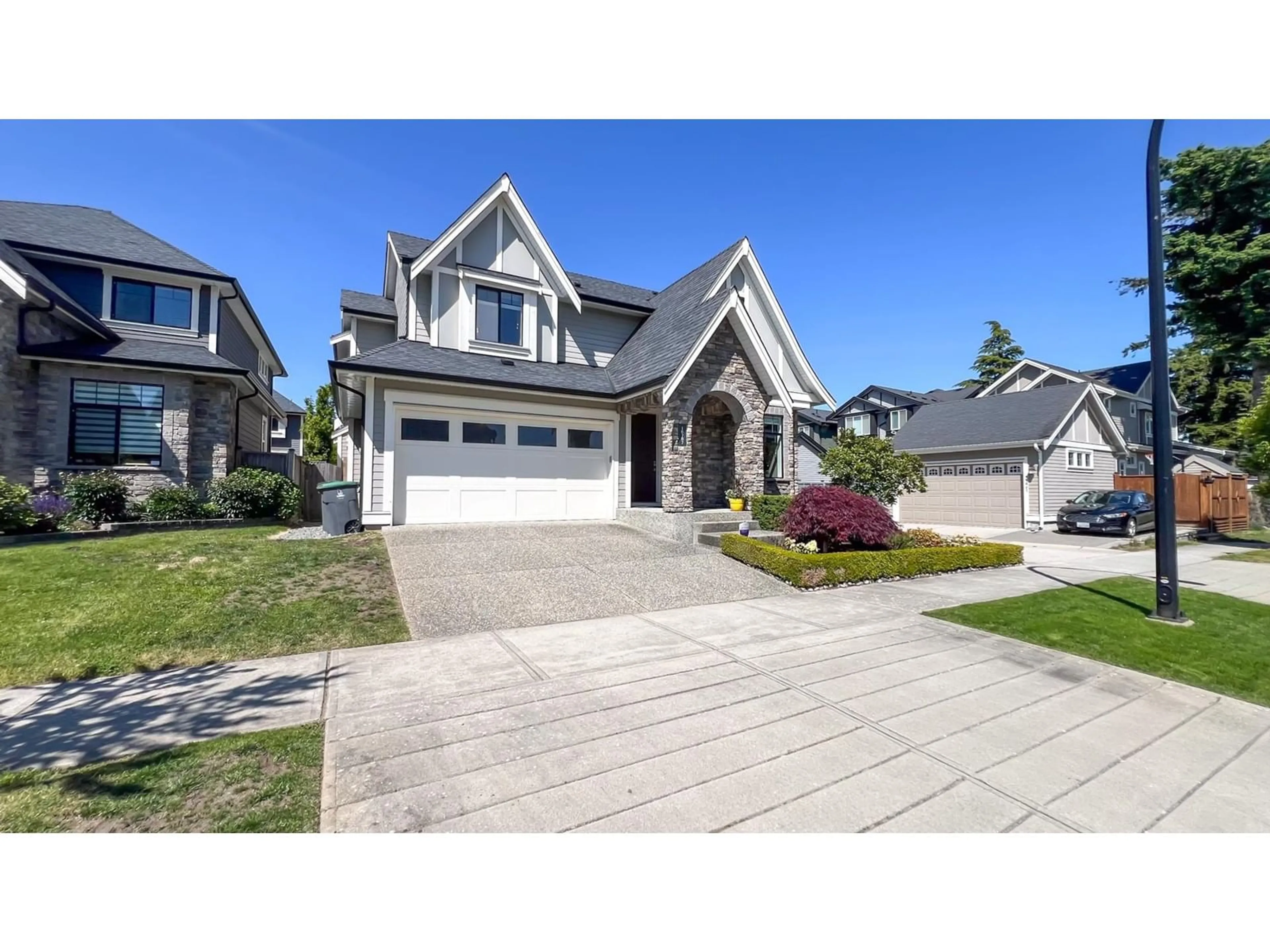 Home with vinyl exterior material, street for 16787 22, Surrey British Columbia V3Z0M3