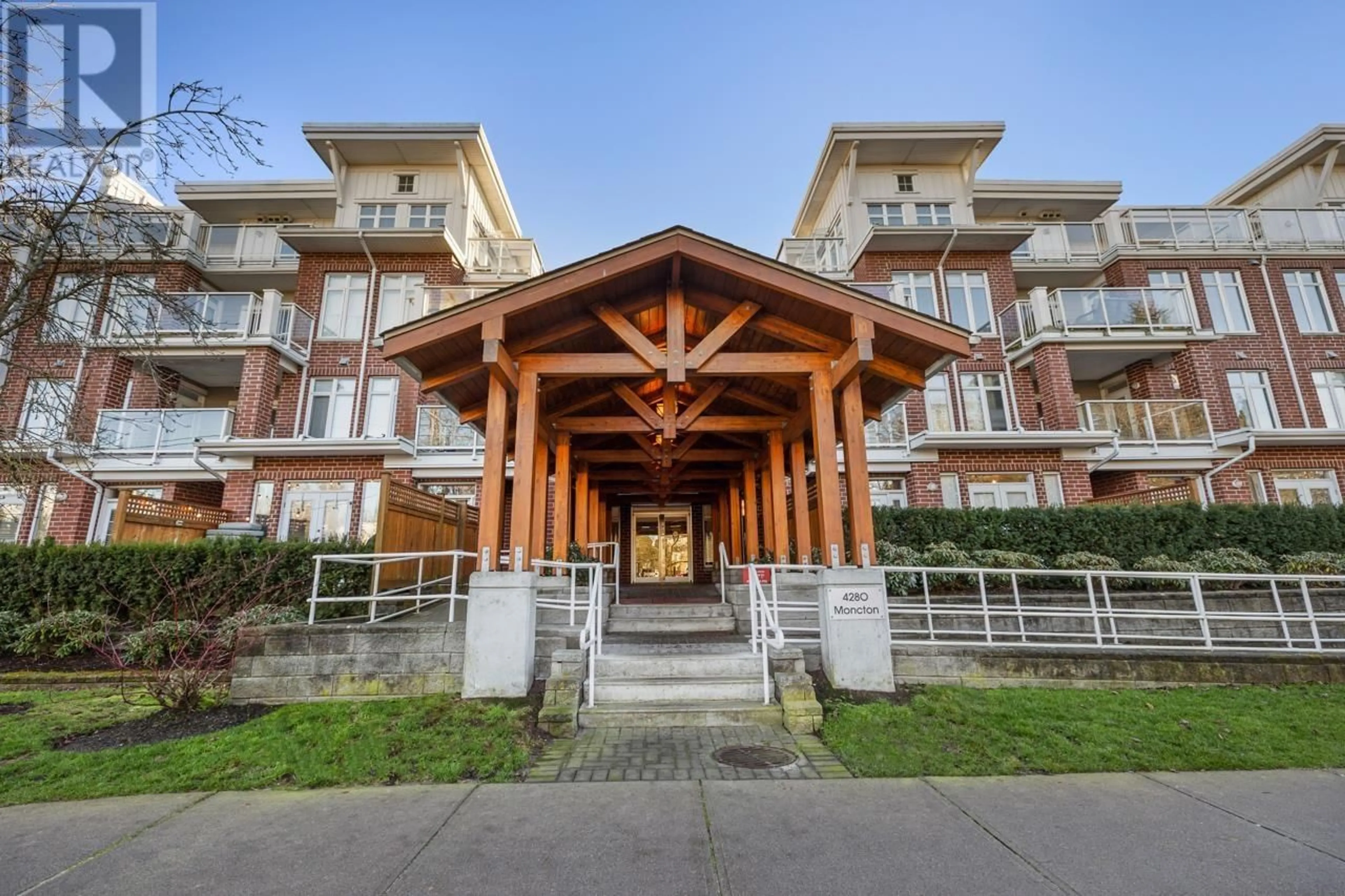 Indoor foyer for 117 - 4280 MONCTON STREET, Richmond British Columbia V7E6T4