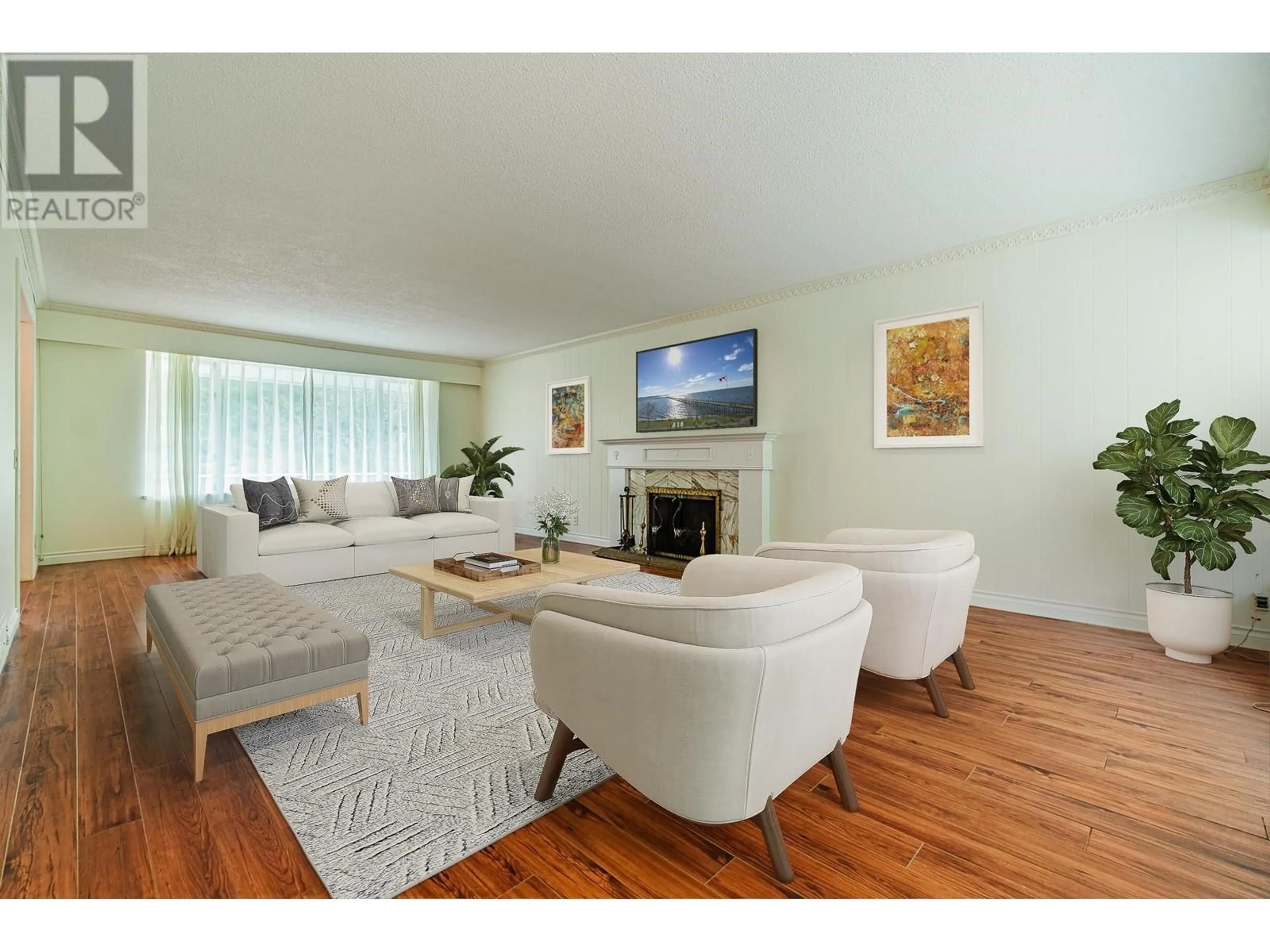 Living room with furniture, wood/laminate floor for 5725 CRANLEY DRIVE, West Vancouver British Columbia V7W1S7