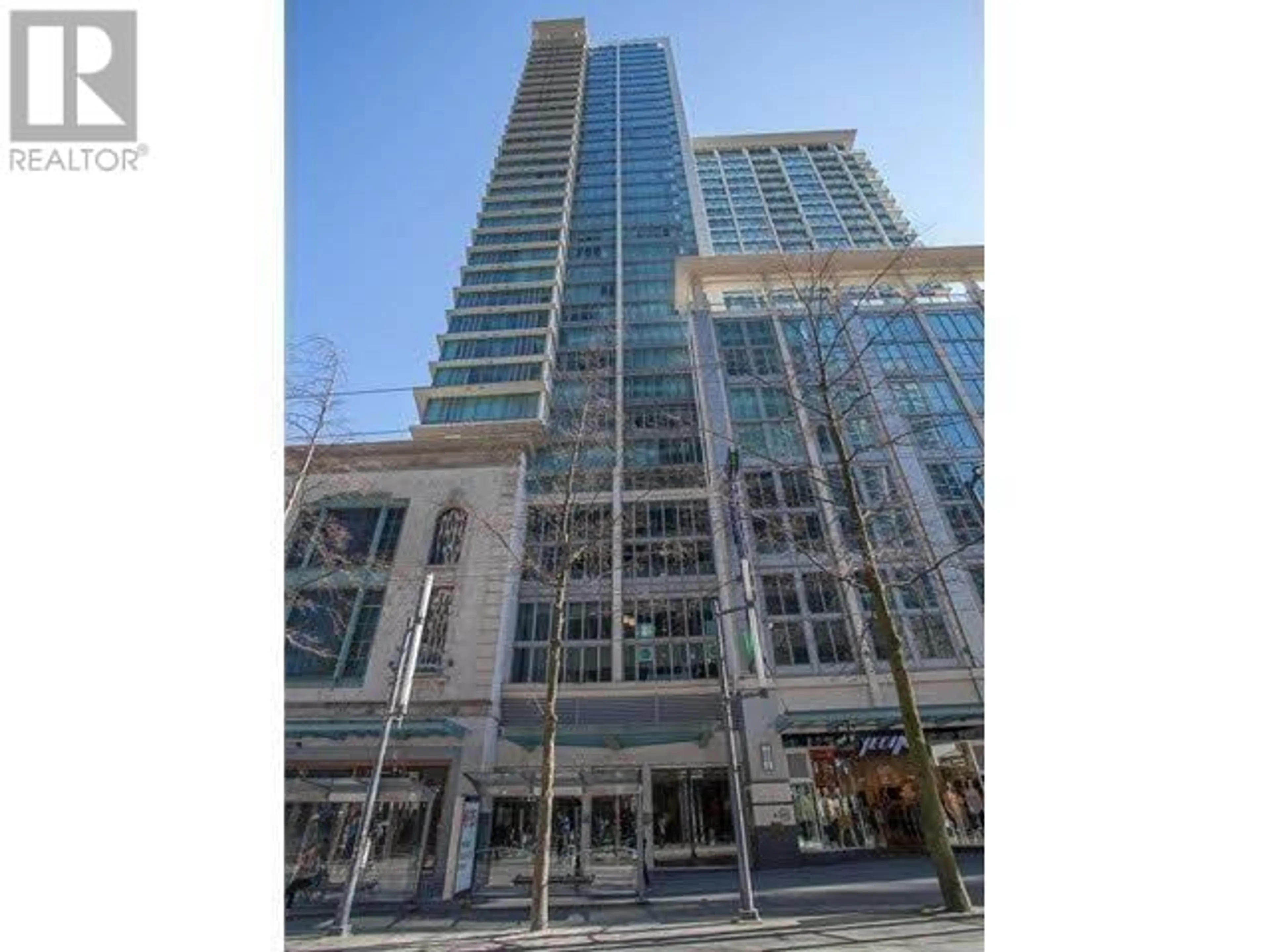 Indoor foyer for 1105 - 610 GRANVILLE STREET, Vancouver British Columbia V6C3J3
